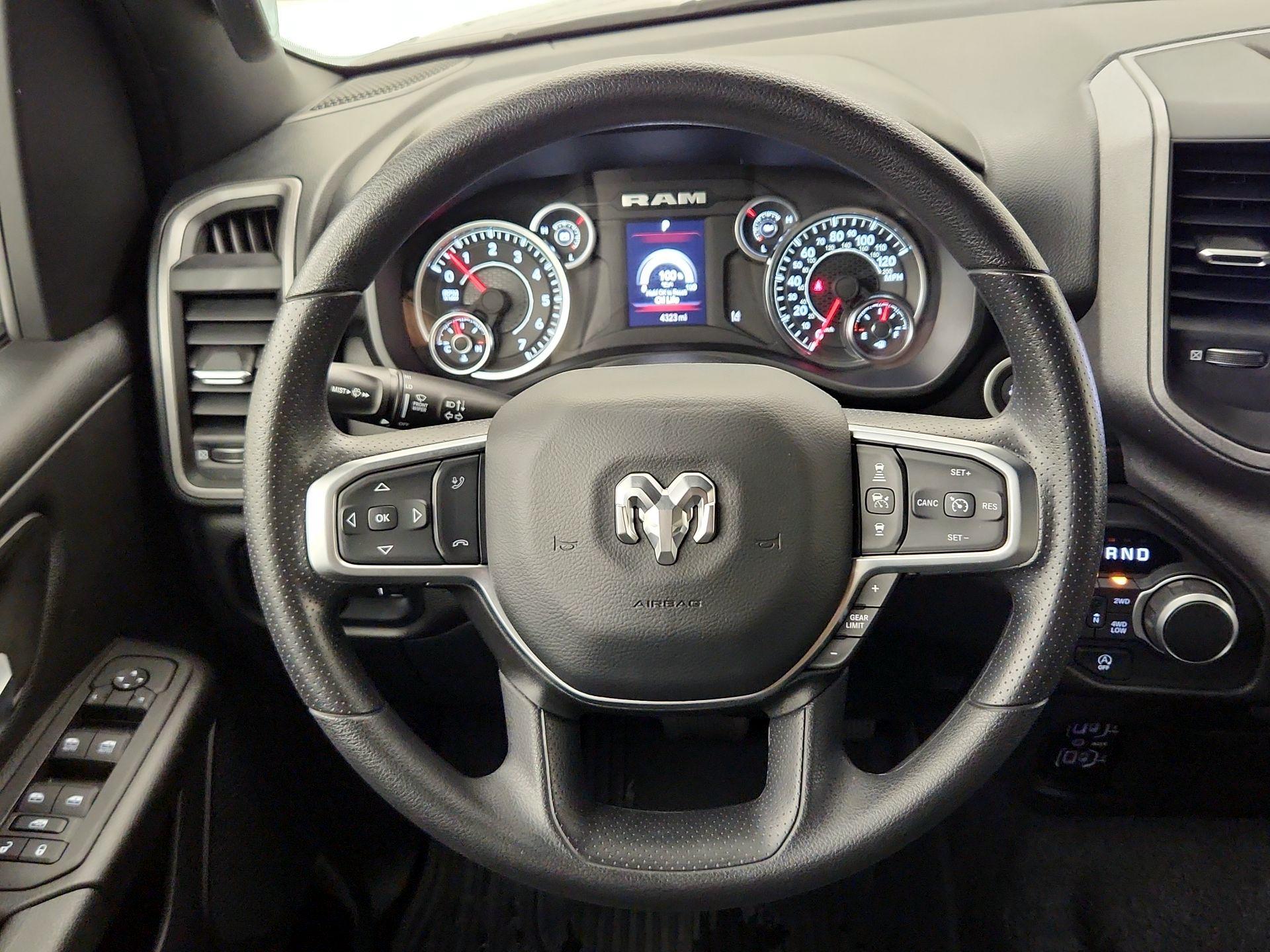 Thumbnail: 2025 RAM 1500 - 10