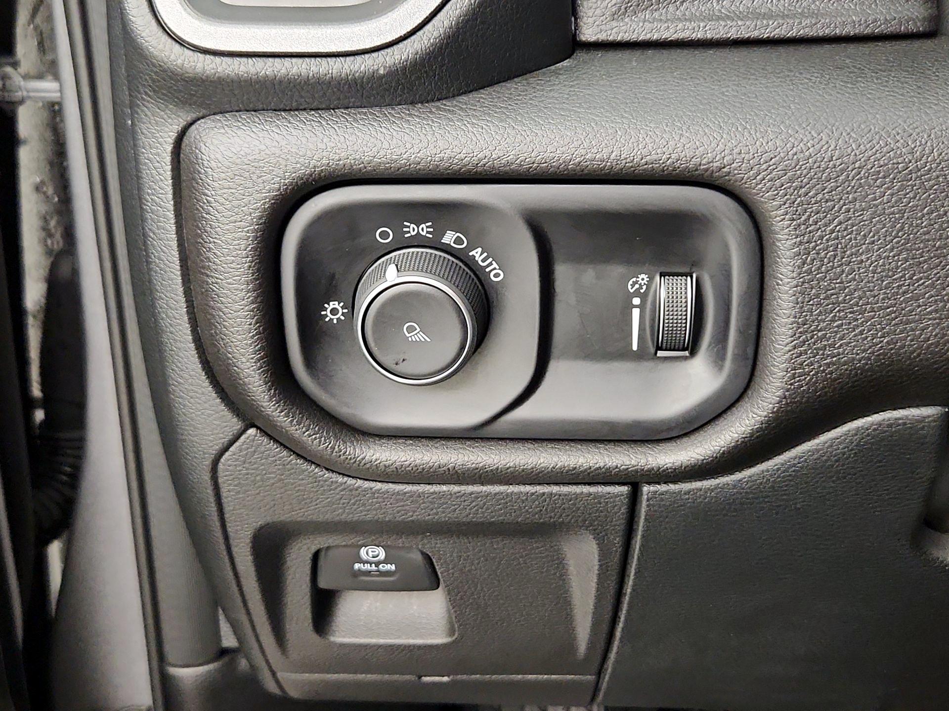 Thumbnail: 2025 RAM 1500 - 13