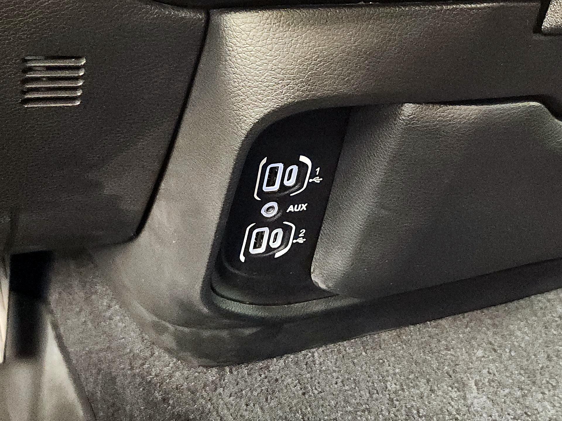 Thumbnail: 2025 RAM 1500 - 18