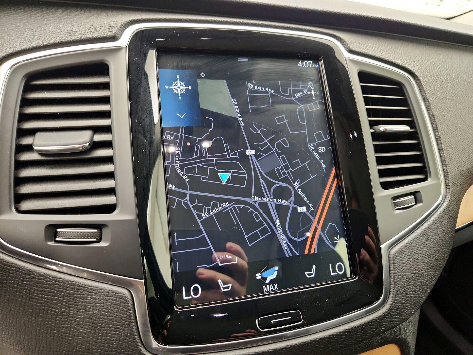 Thumbnail: 2022 Volvo XC90 - 14