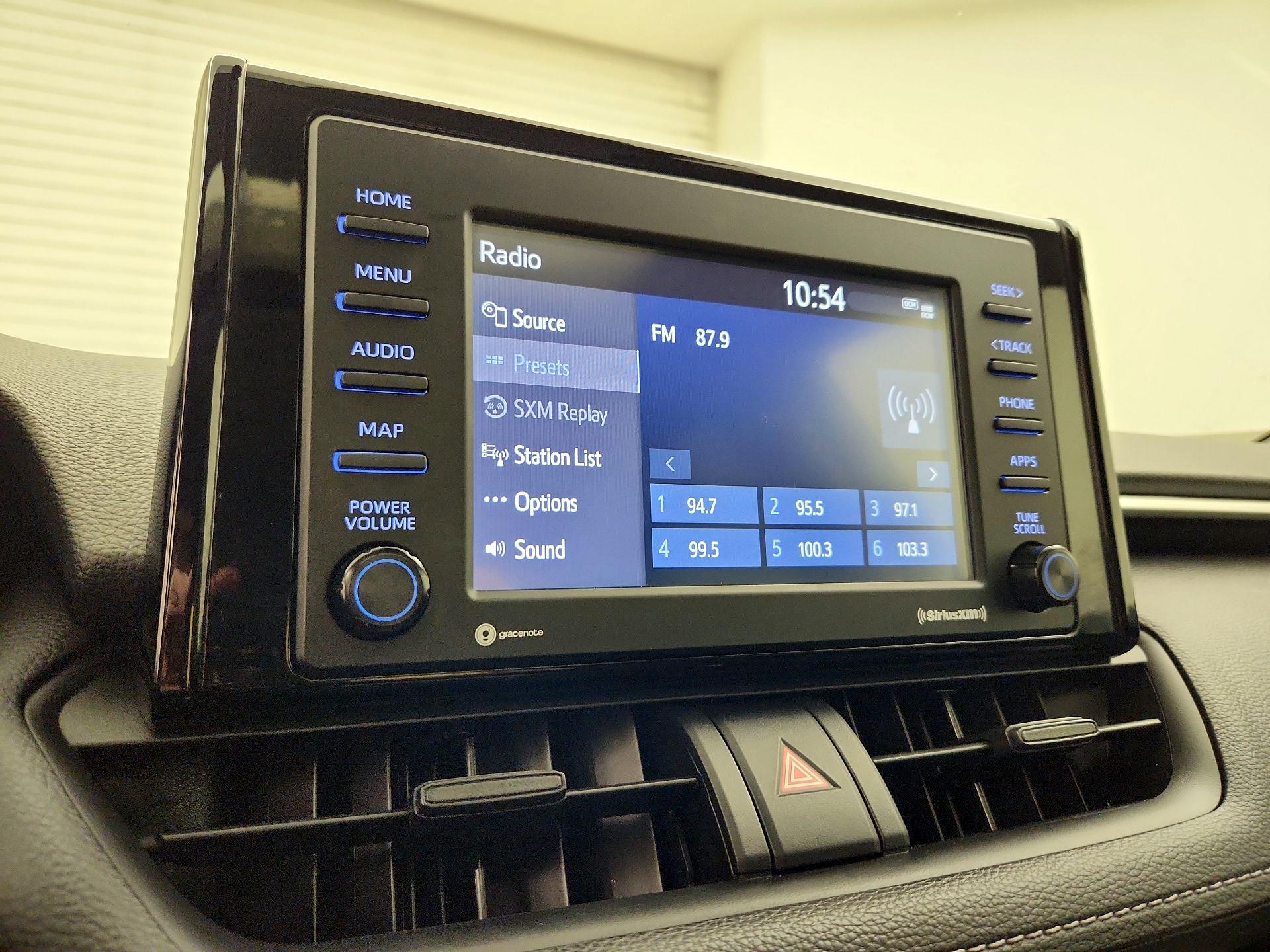 Thumbnail: 2020 Toyota RAV4 - 15