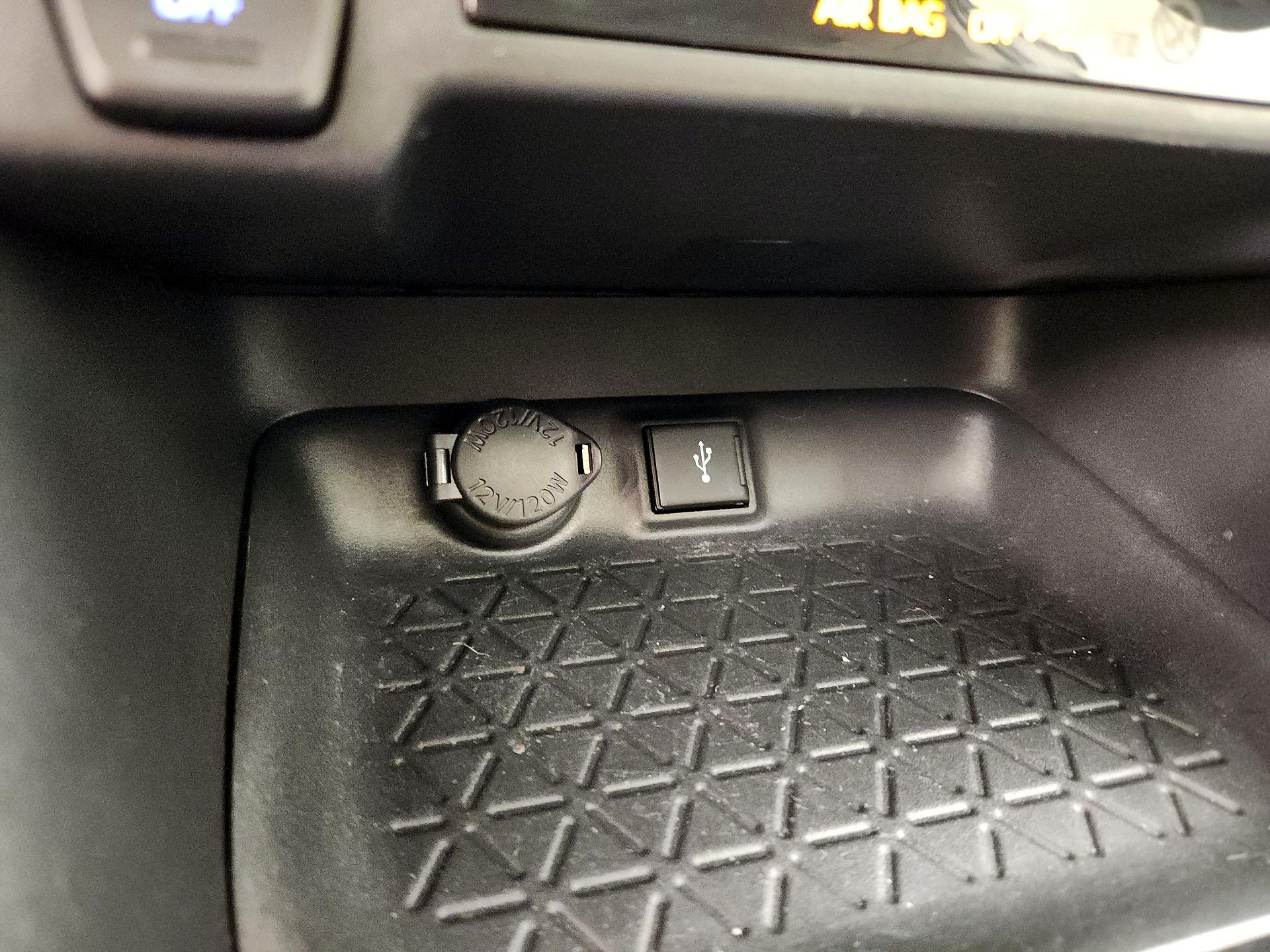 Thumbnail: 2020 Toyota RAV4 - 18