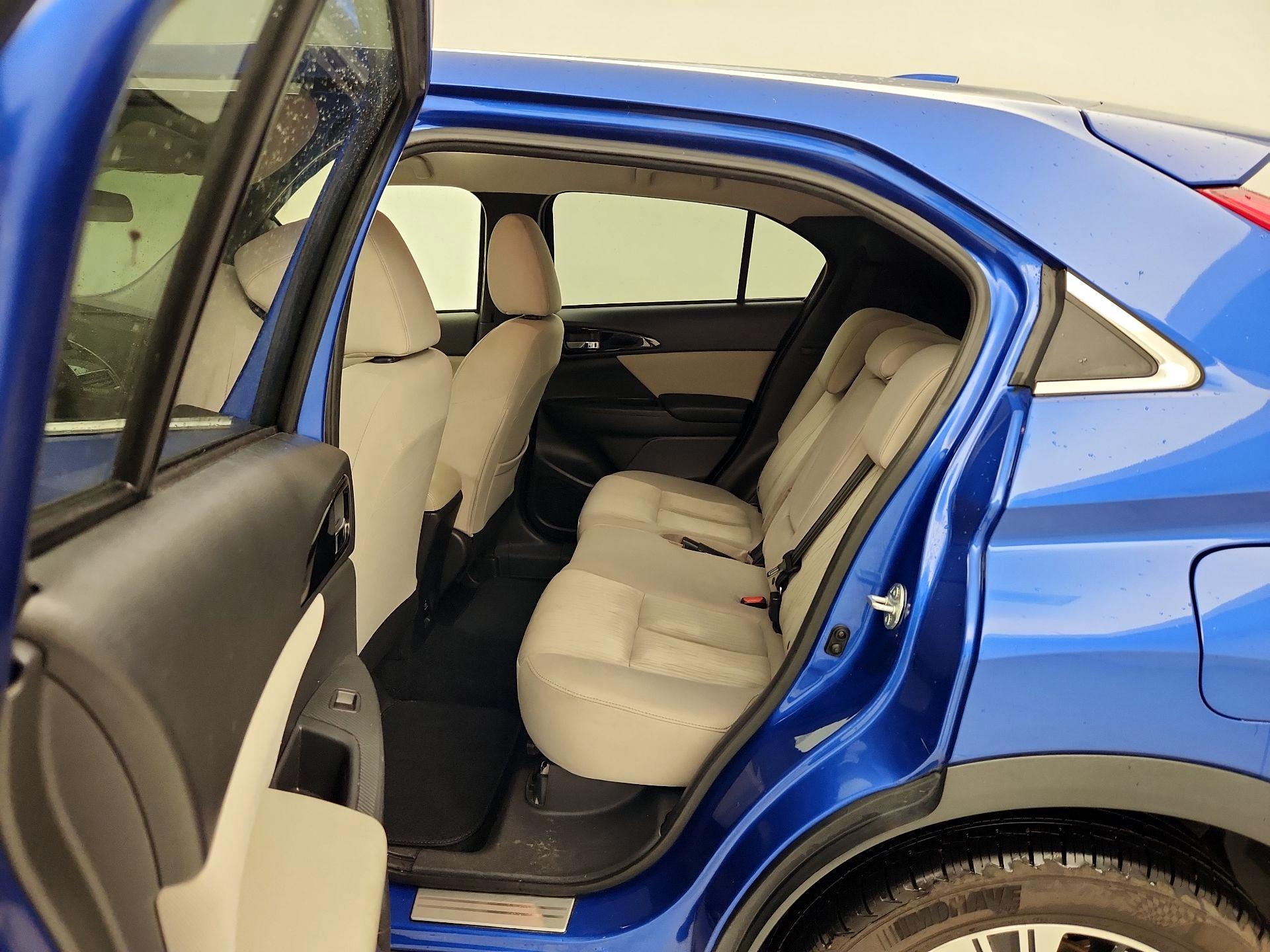 Thumbnail: 2018 Mitsubishi Eclipse Cross - 19