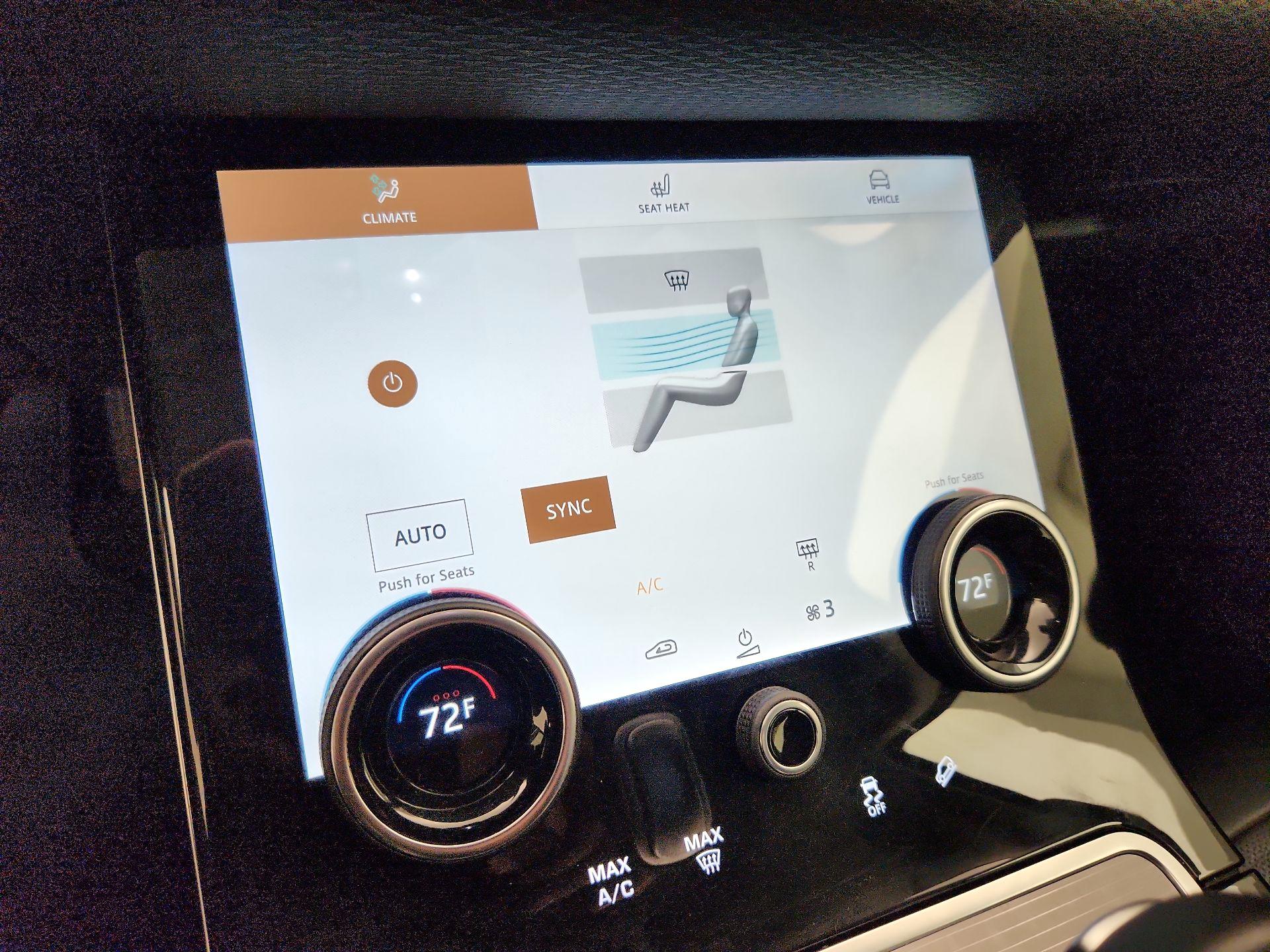 Thumbnail: 2021 Land Rover Range Rover Evoque - 17