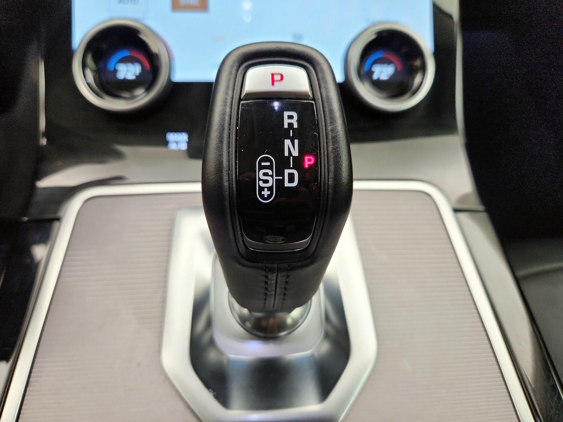 Thumbnail: 2021 Land Rover Range Rover Evoque - 18