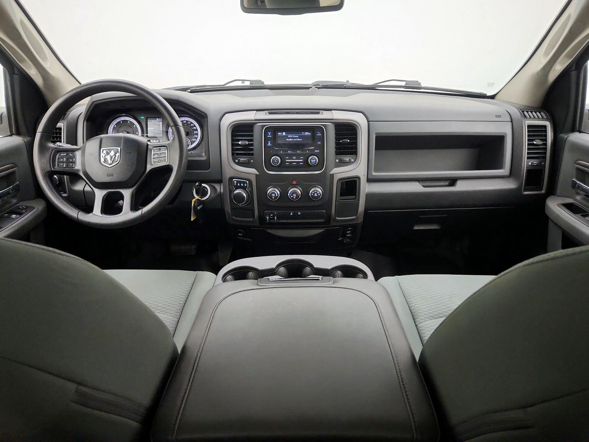 Thumbnail: 2019 RAM 1500 Classic - 9