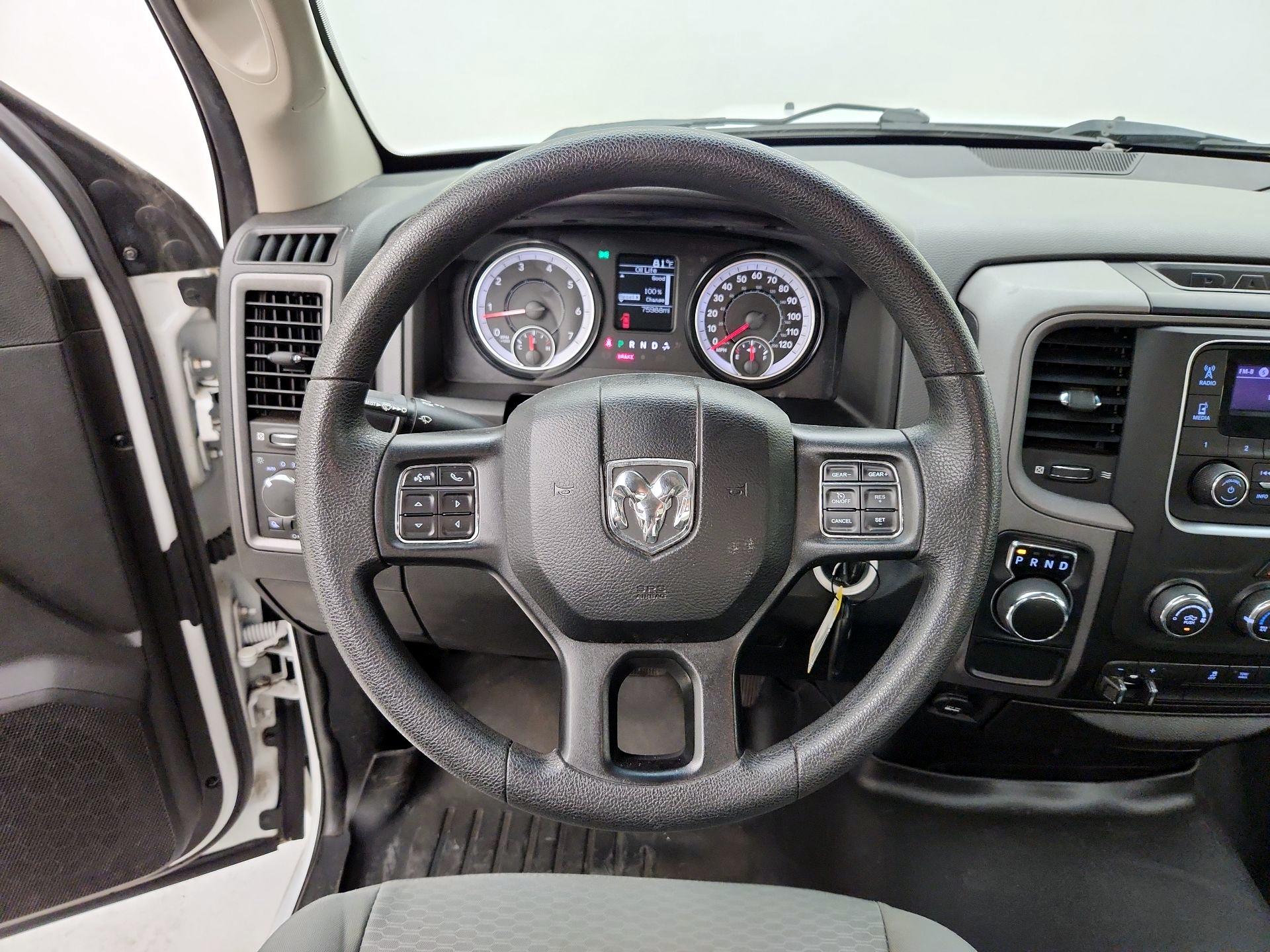 Thumbnail: 2019 RAM 1500 Classic - 10