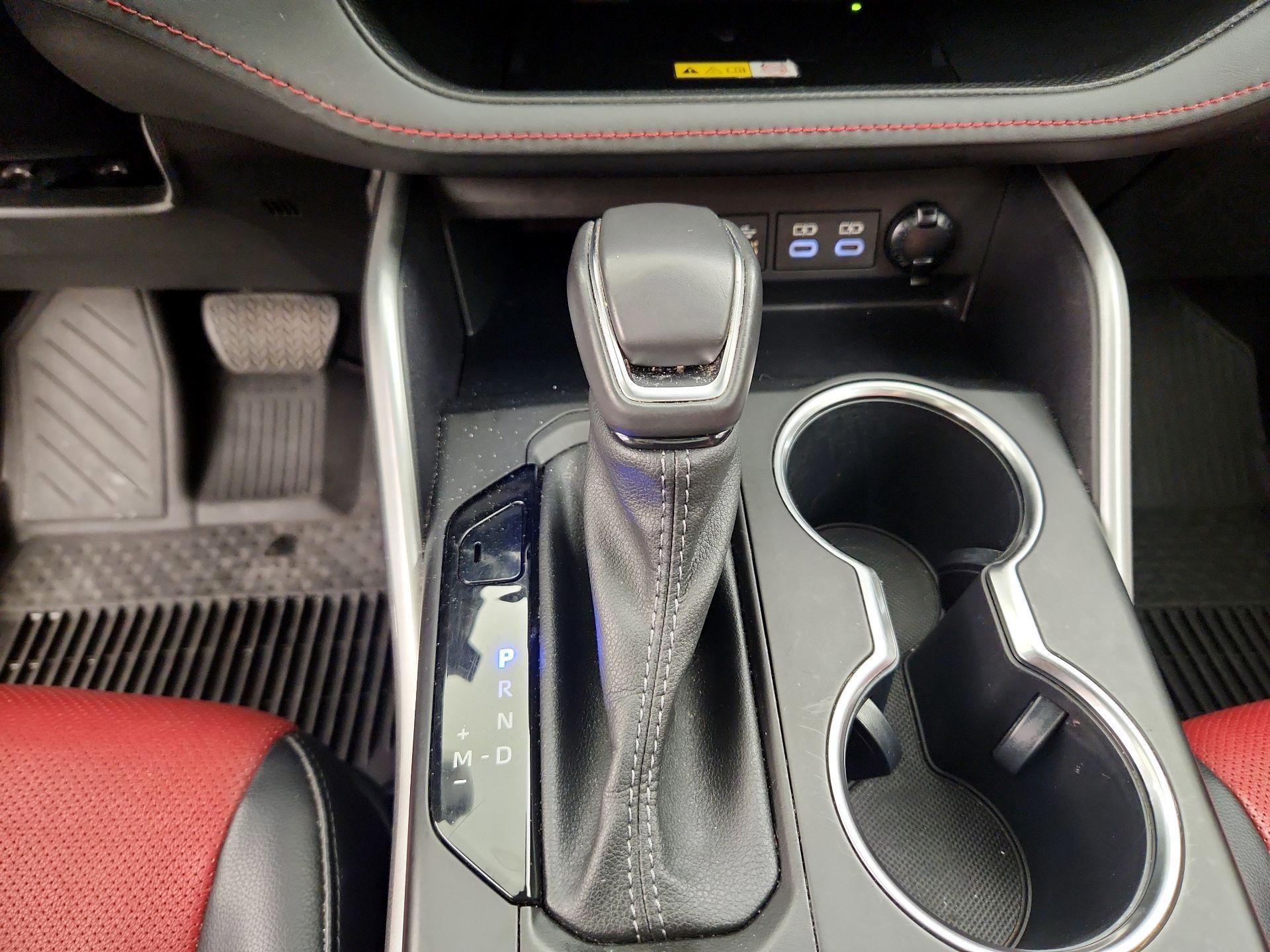 Thumbnail: 2023 Toyota Highlander - 17