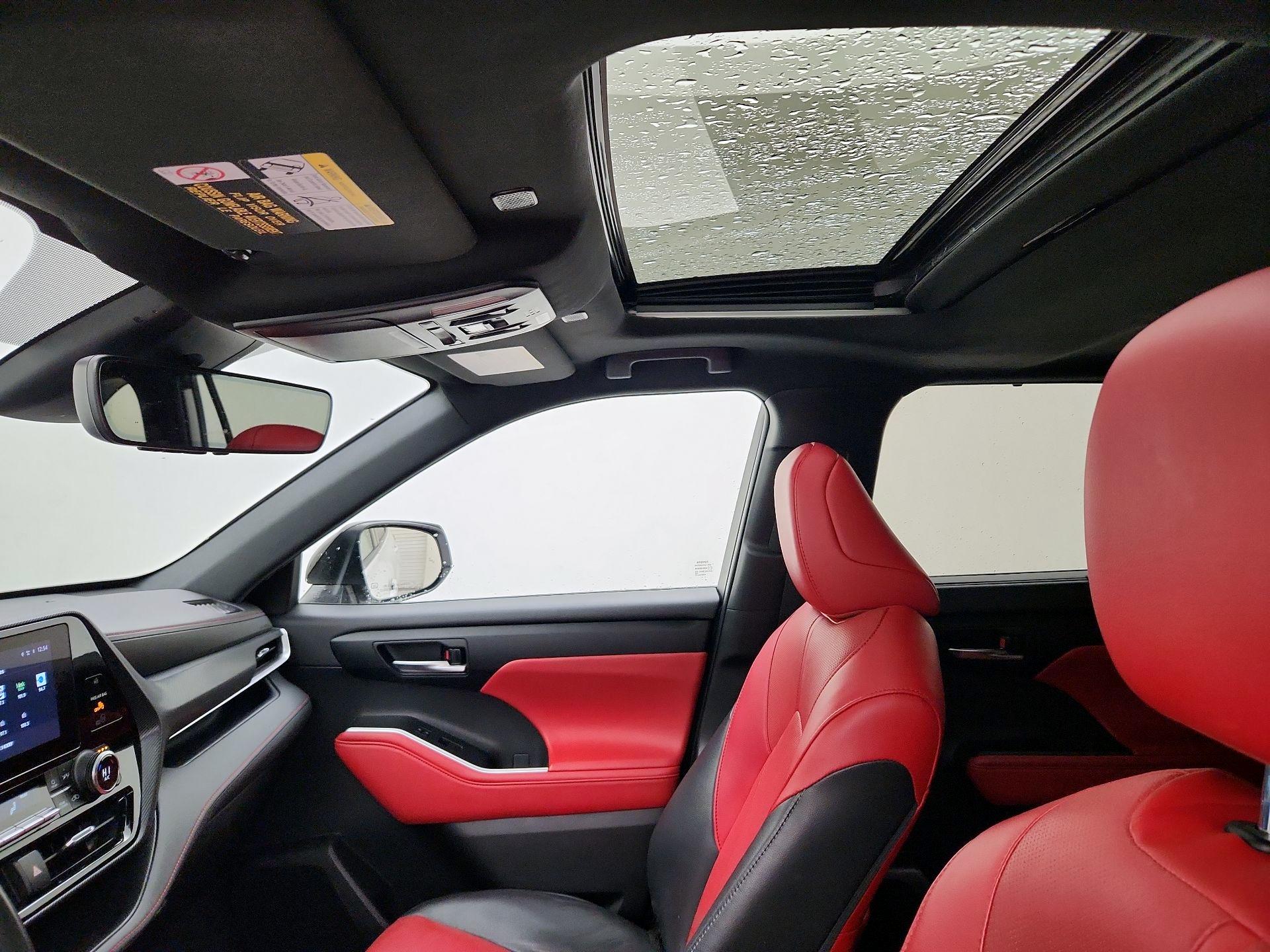 Thumbnail: 2023 Toyota Highlander - 19