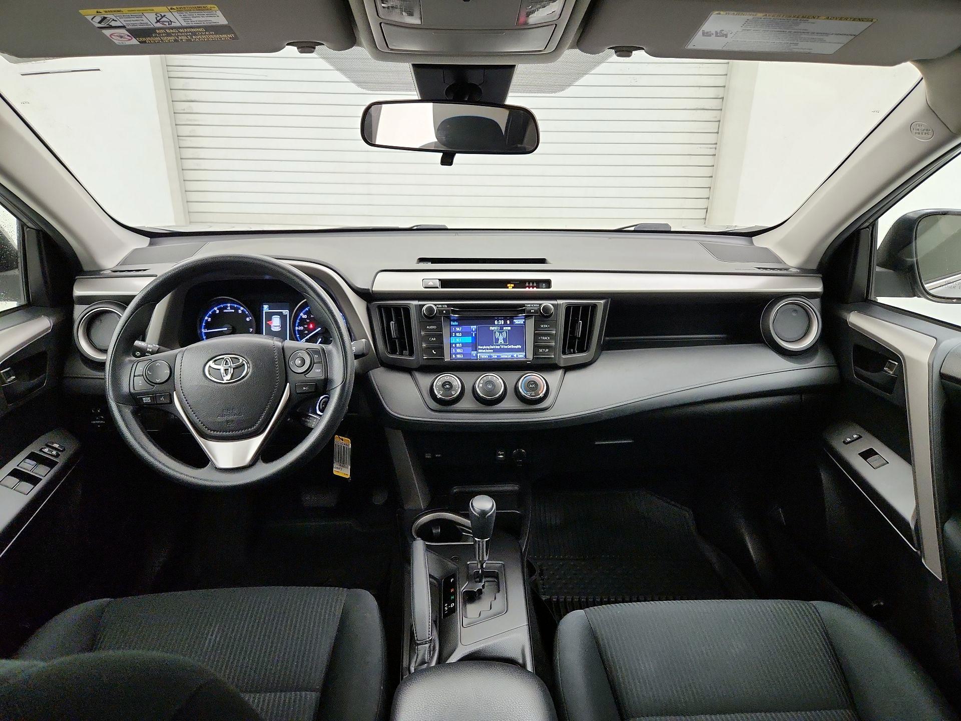 Thumbnail: 2018 Toyota RAV4 - 9