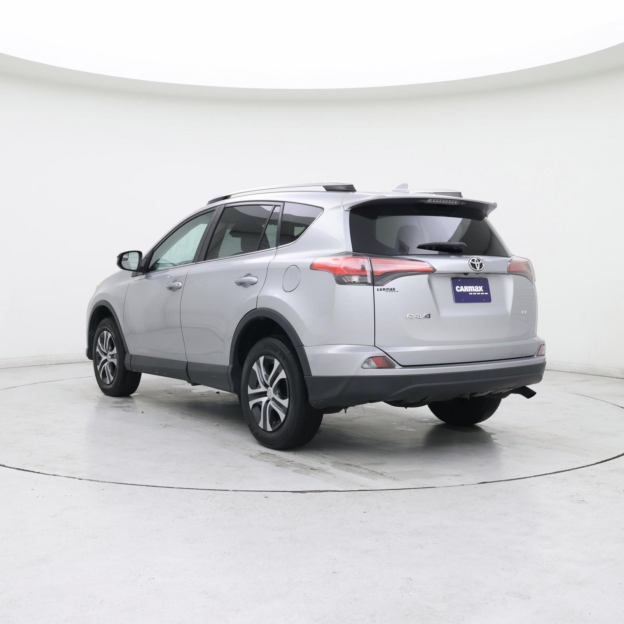 Thumbnail: 2018 Toyota RAV4 - 2