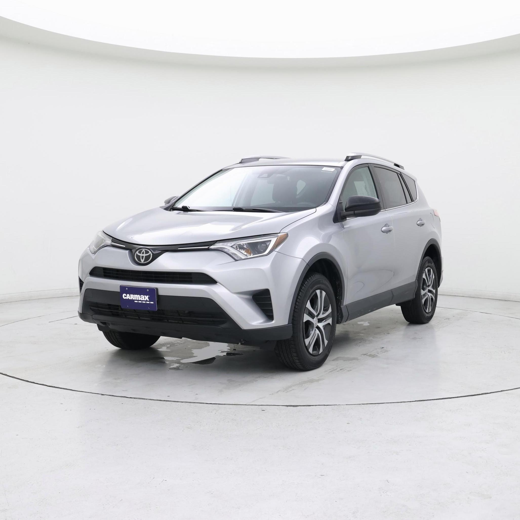 Thumbnail: 2018 Toyota RAV4 - 4