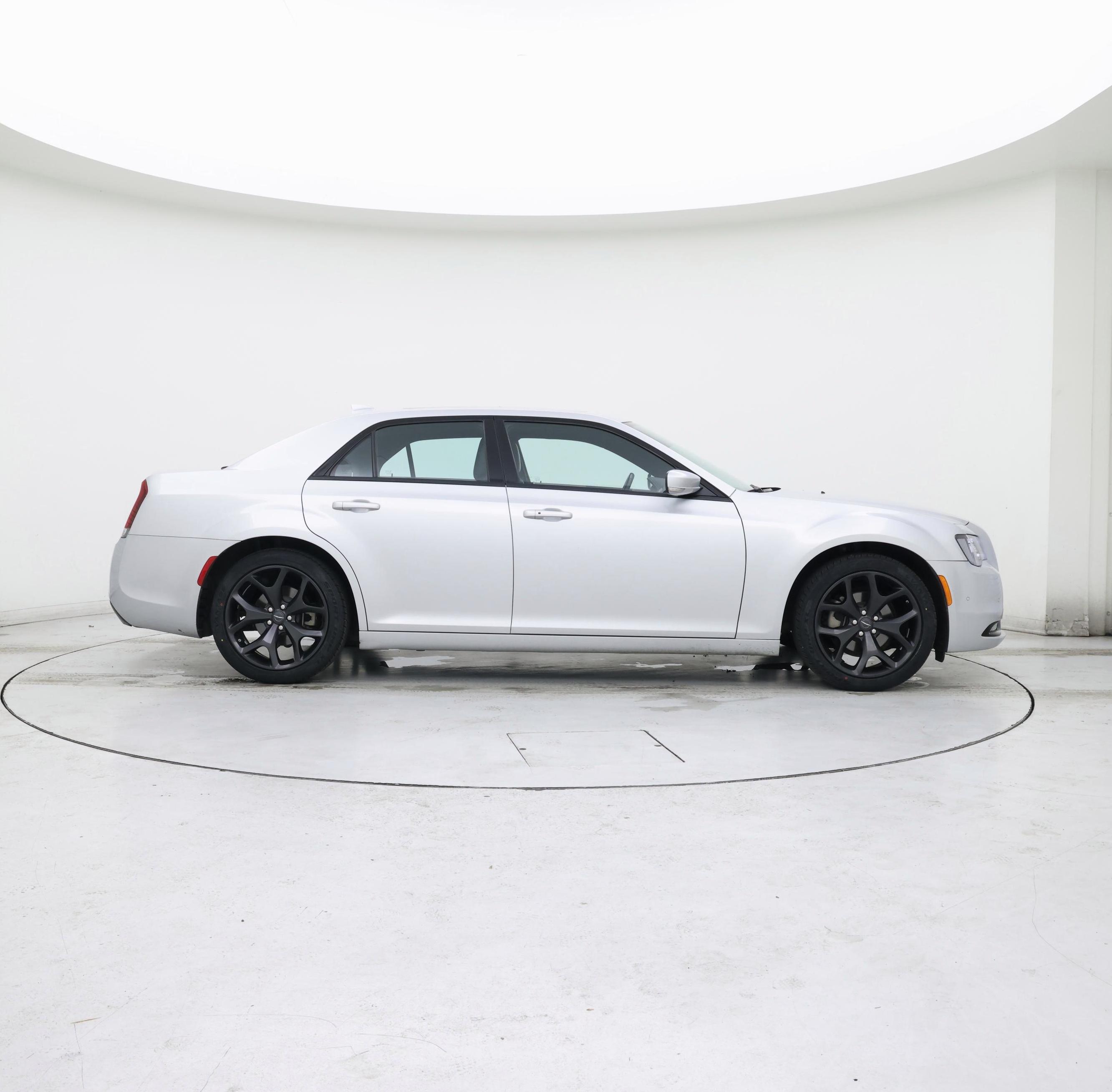 Thumbnail: 2022 Chrysler 300 - 7