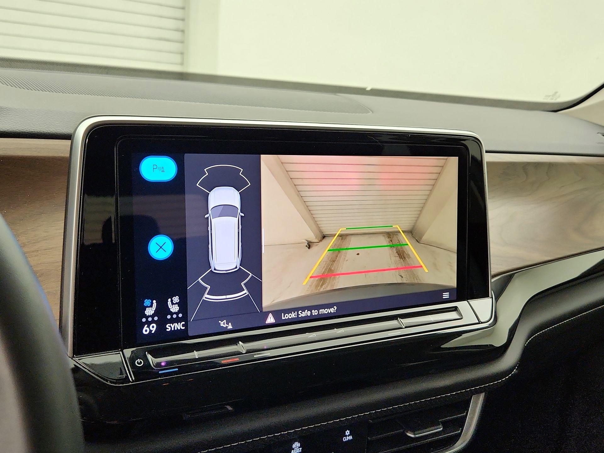 Thumbnail: 2025 Volkswagen Atlas - 14