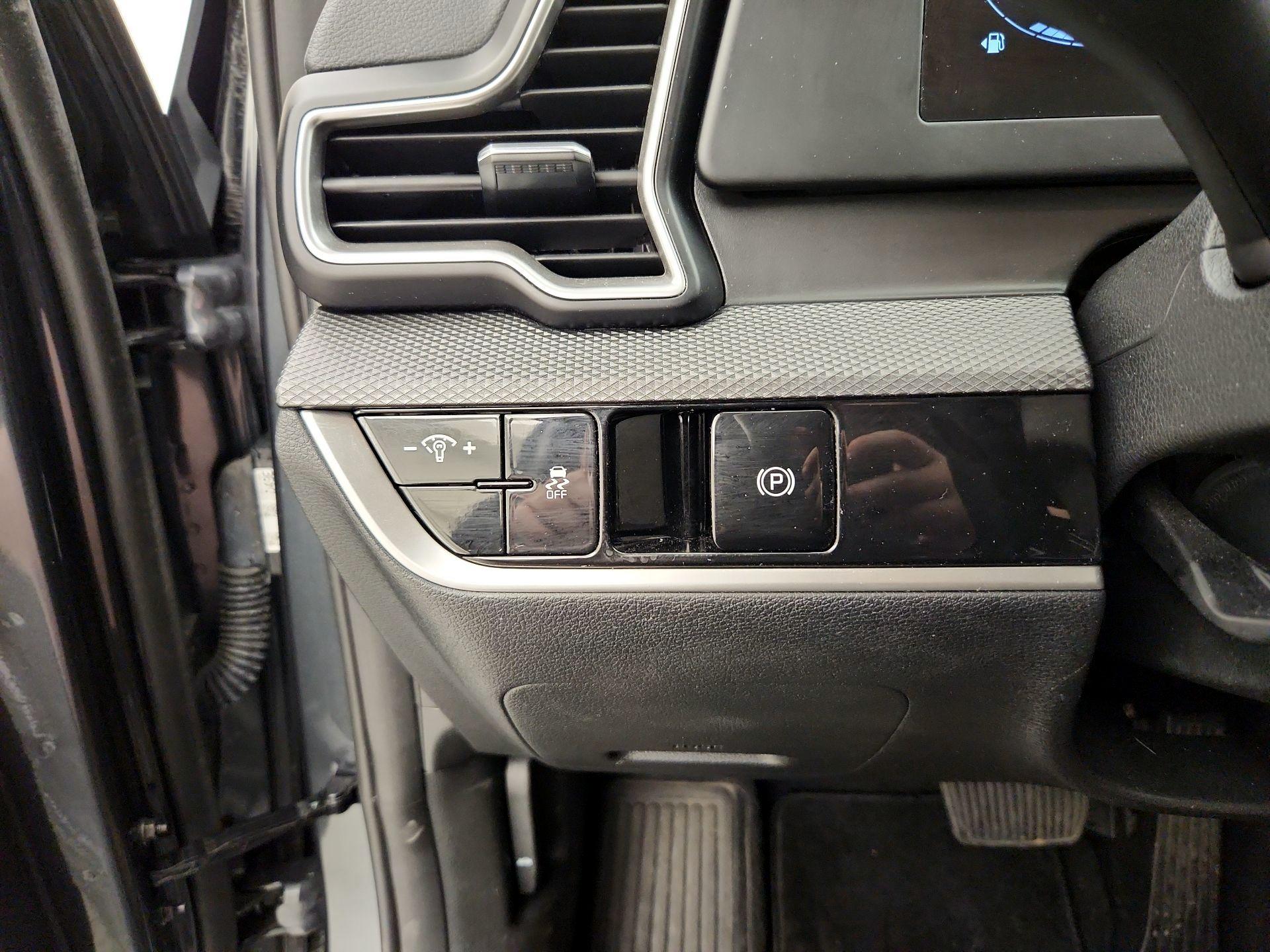 Thumbnail: 2024 Kia Sportage - 13