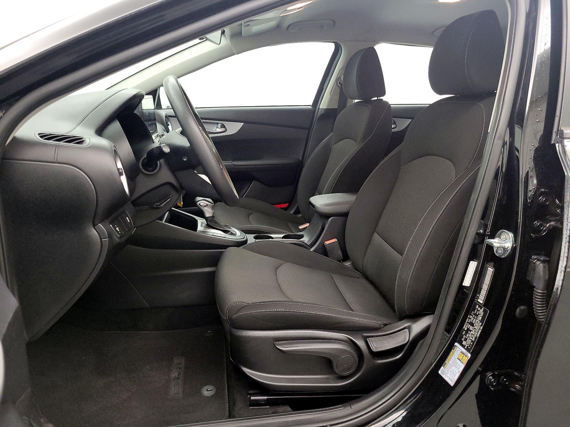 Thumbnail: 2023 Kia Forte - 11