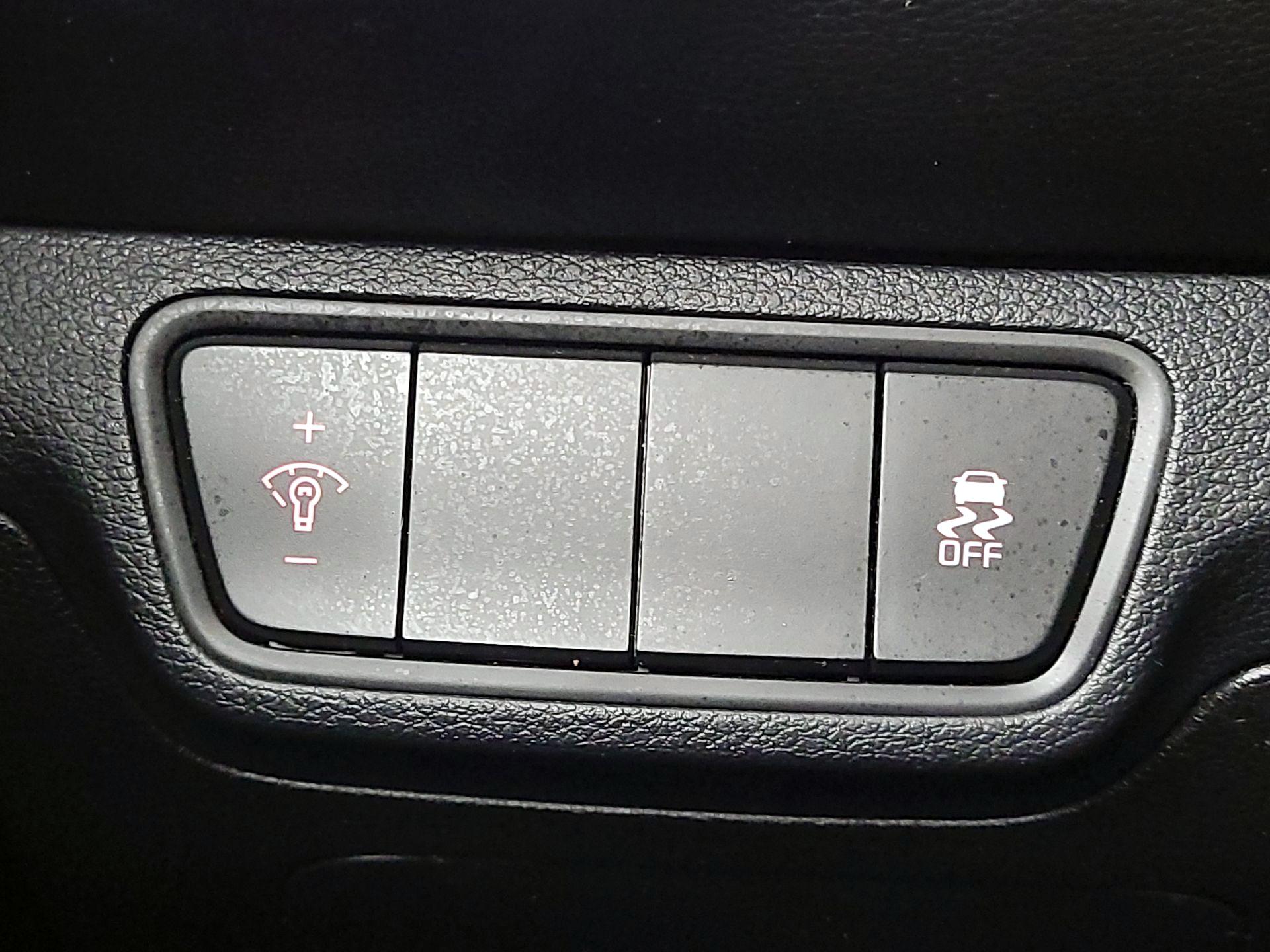 Thumbnail: 2023 Kia Forte - 13