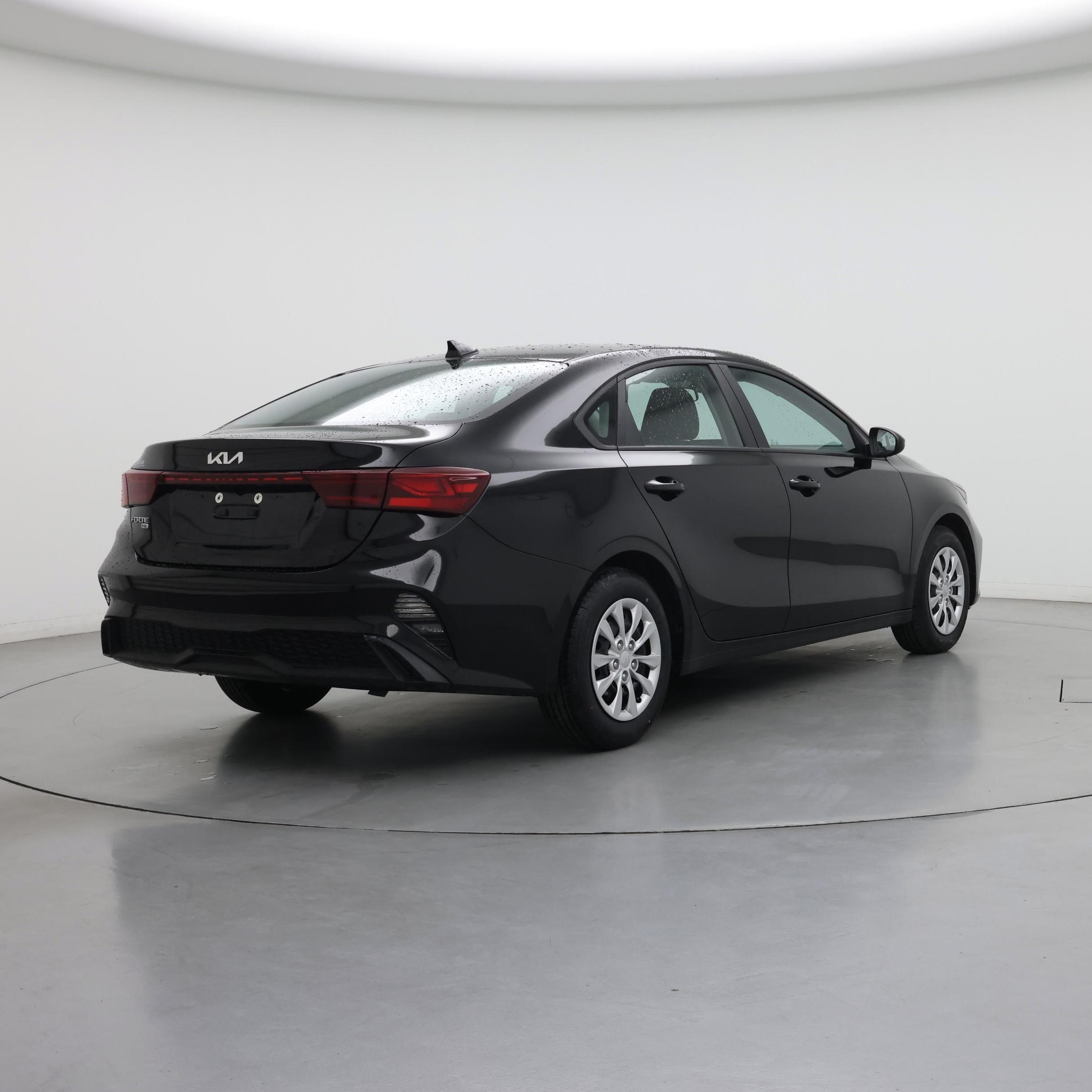 Thumbnail: 2023 Kia Forte - 8