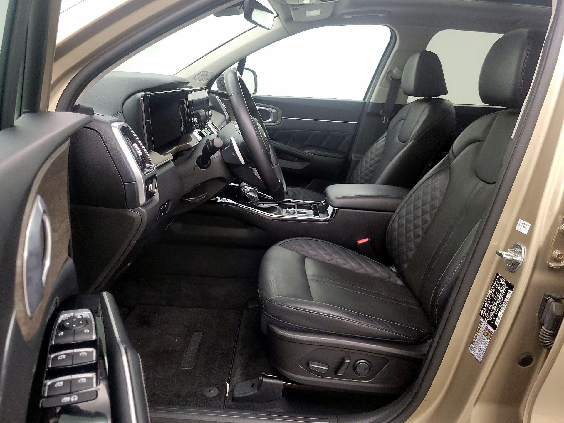 Thumbnail: 2021 Kia Sorento - 11