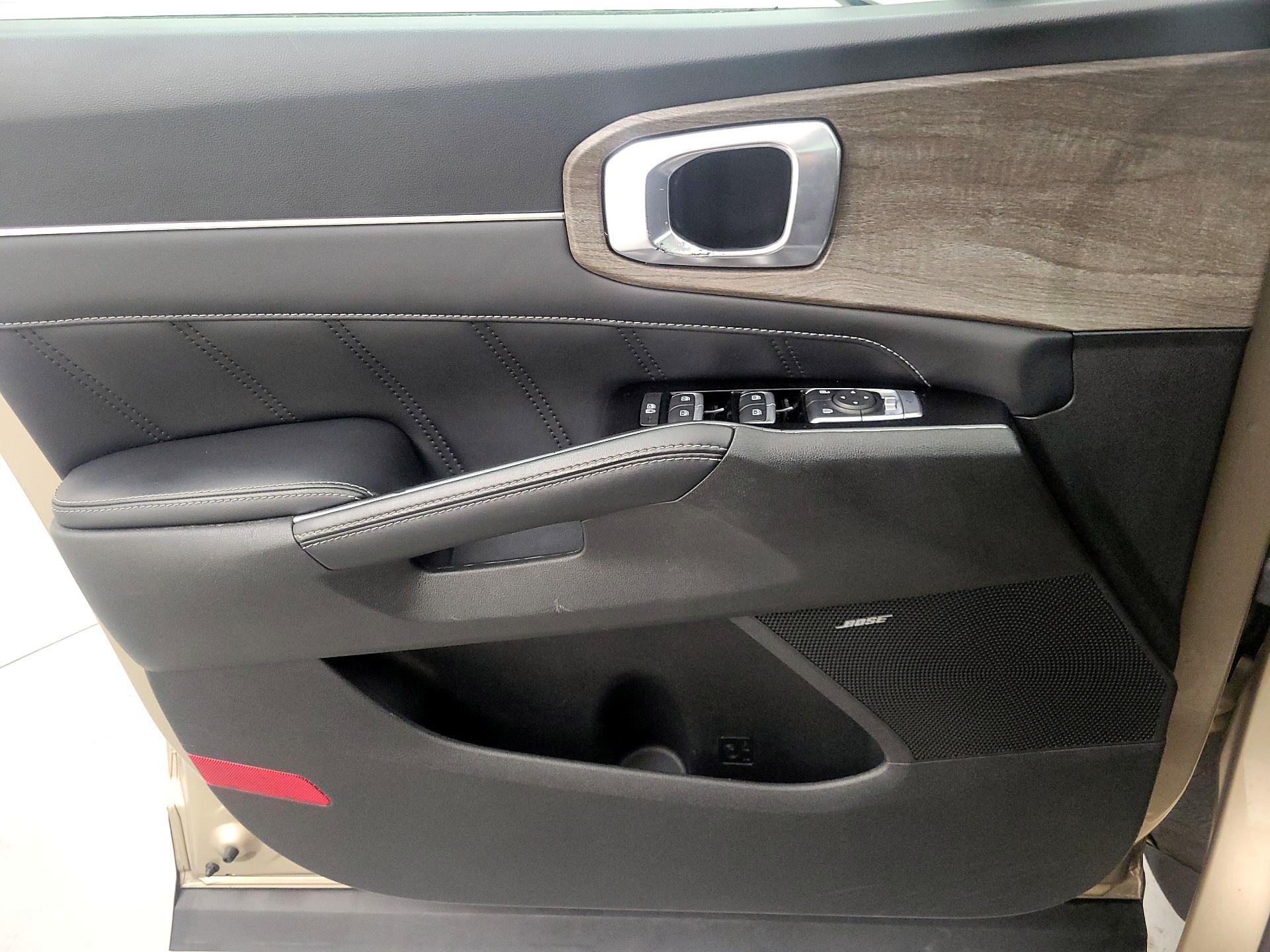 Thumbnail: 2021 Kia Sorento - 12