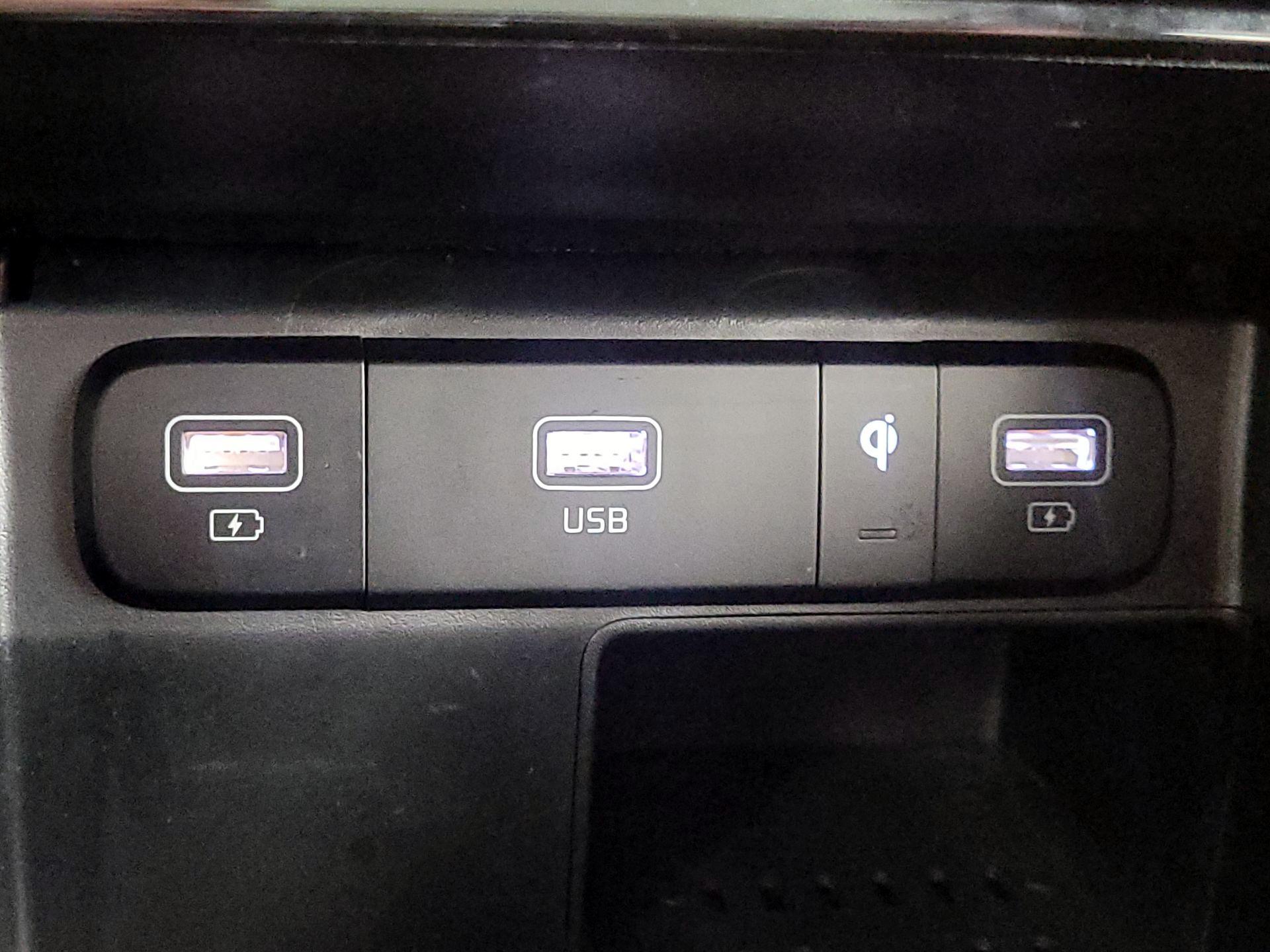 Thumbnail: 2021 Kia Sorento - 19