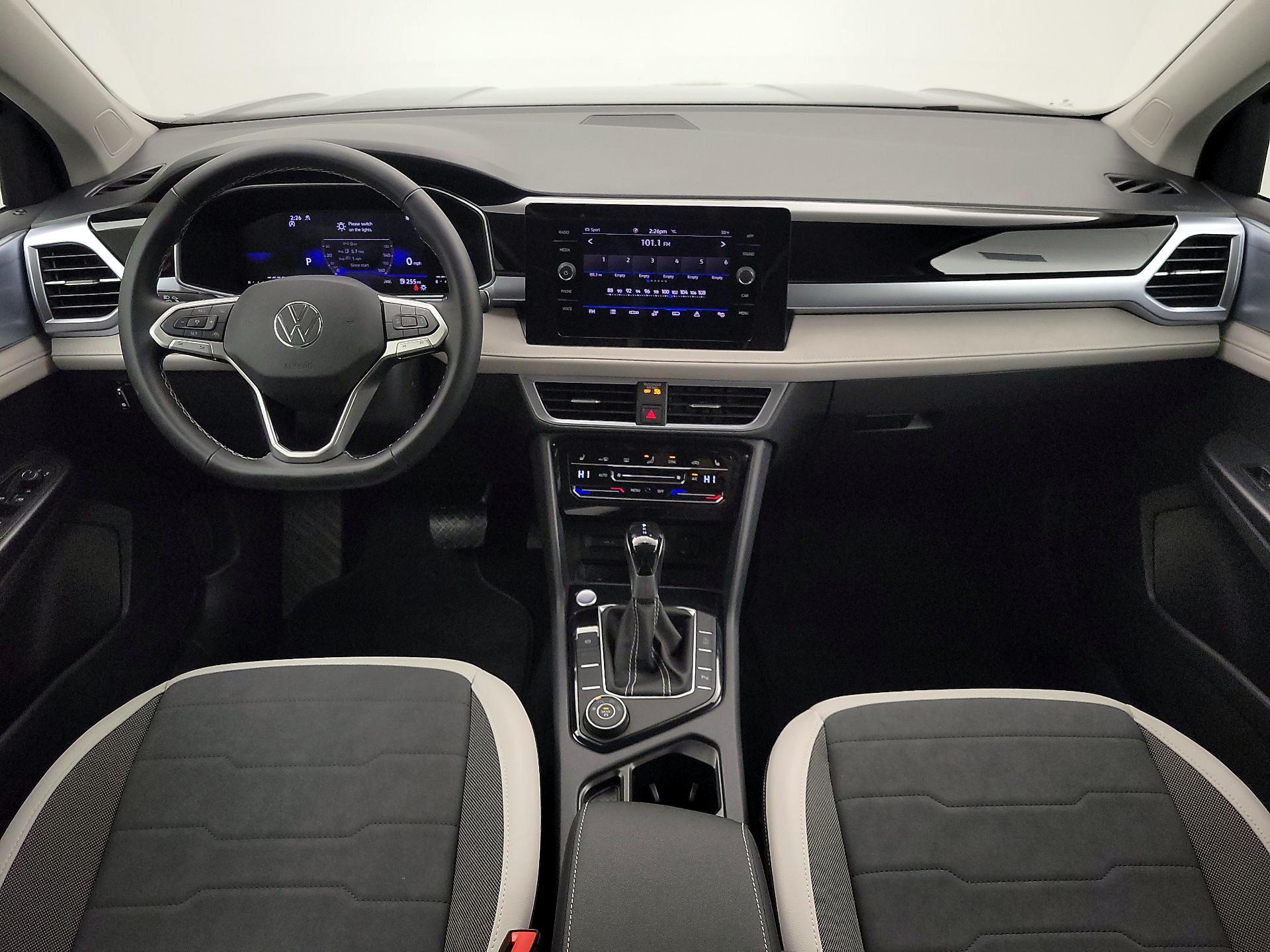 Thumbnail: 2025 Volkswagen Taos - 9