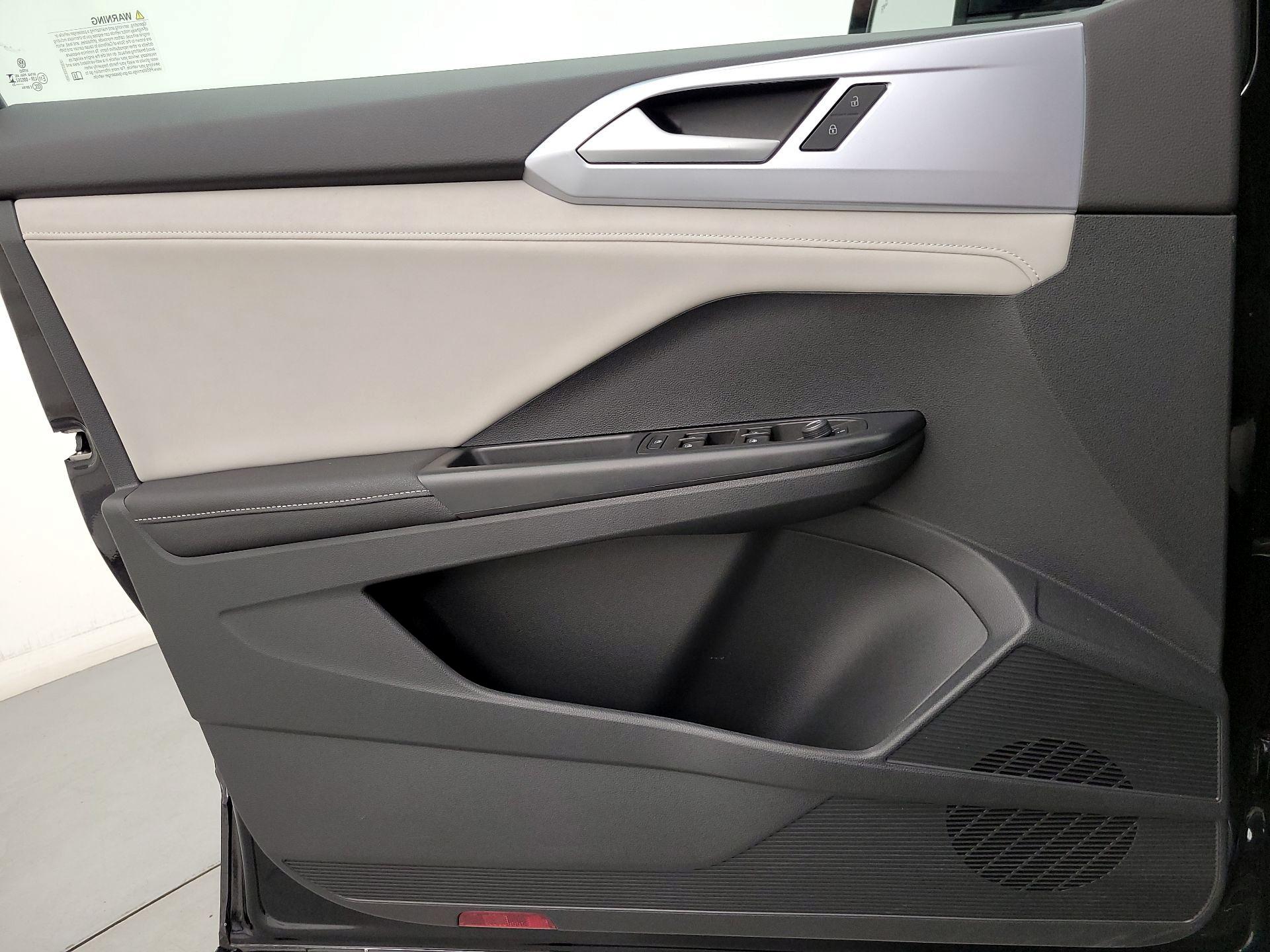 Thumbnail: 2025 Volkswagen Taos - 12