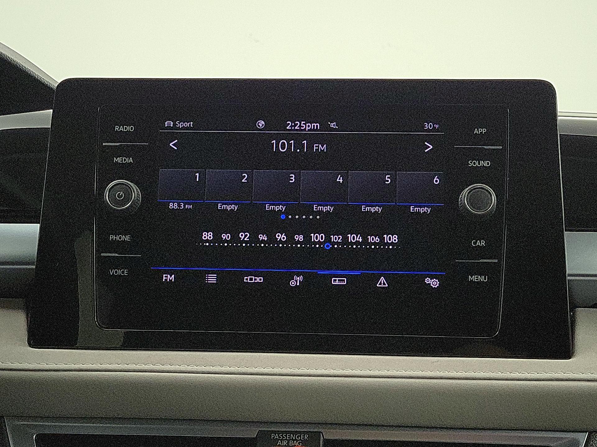 Thumbnail: 2025 Volkswagen Taos - 15