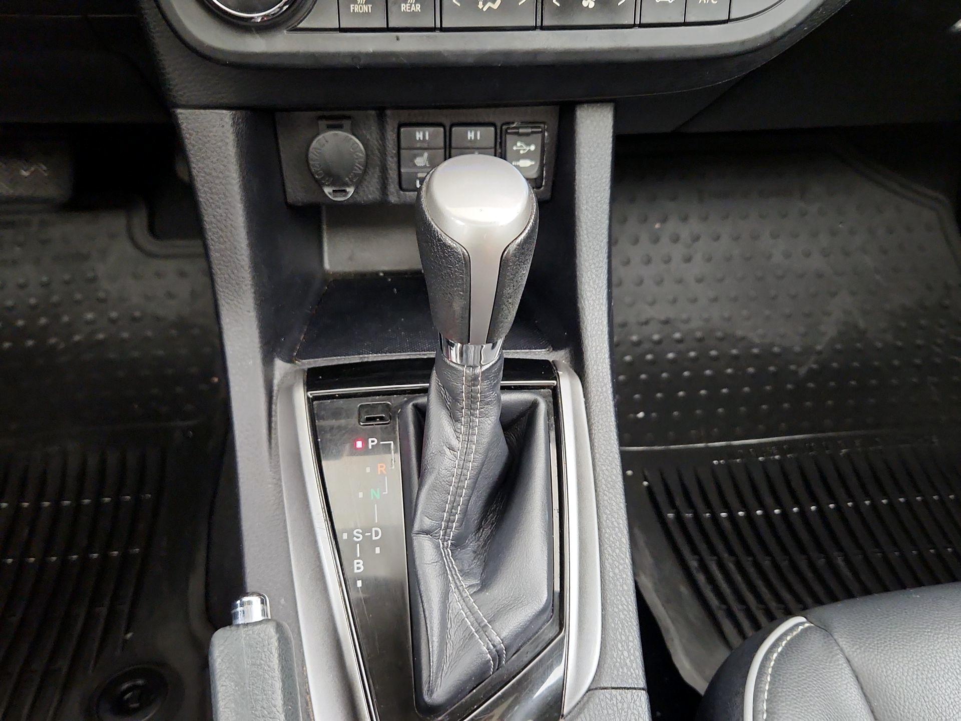 Thumbnail: 2014 Toyota Corolla - 17