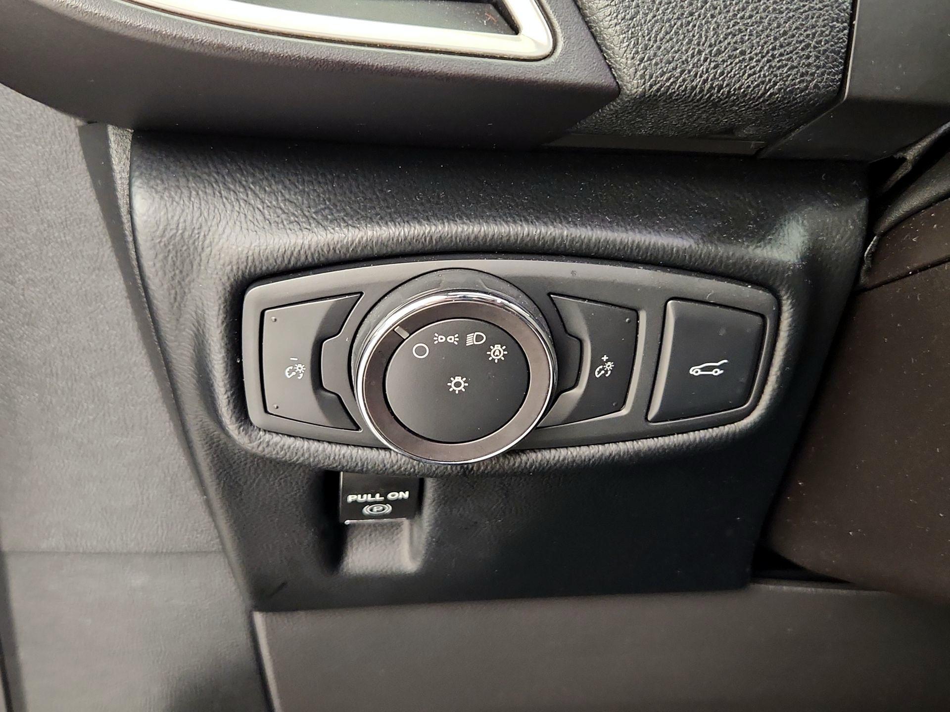 Thumbnail: 2017 Lincoln MKX - 13