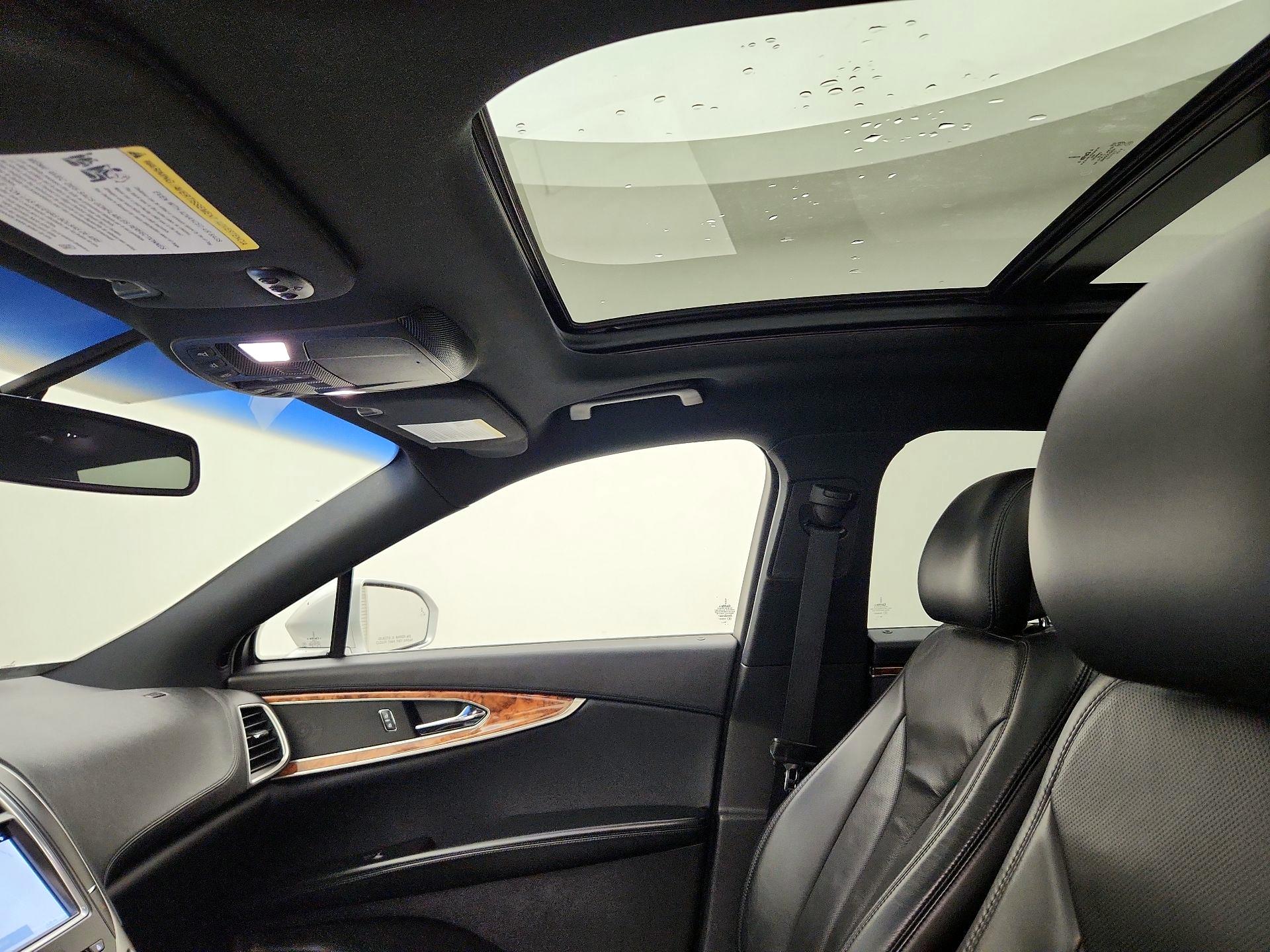 Thumbnail: 2017 Lincoln MKX - 20