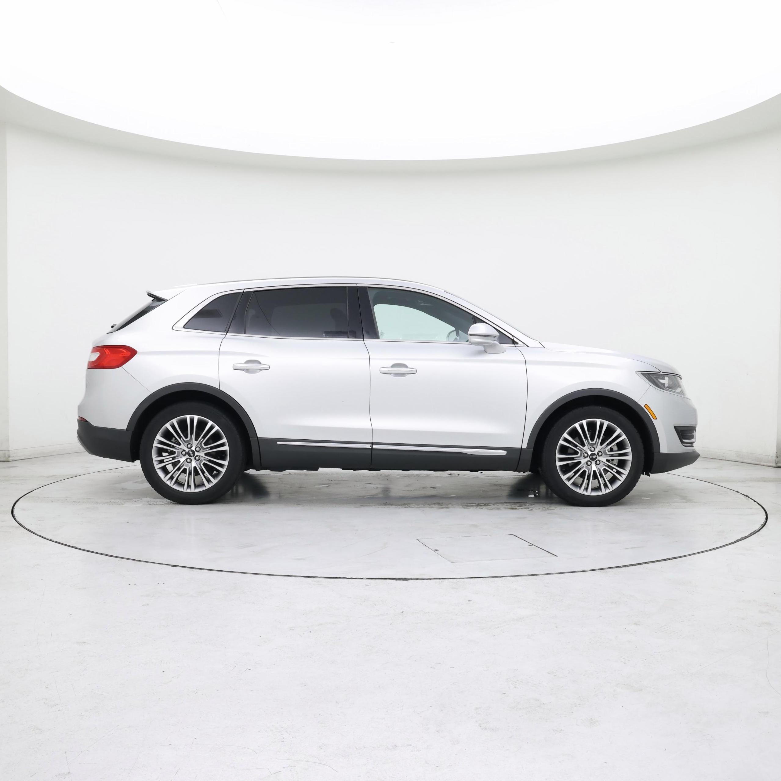 Thumbnail: 2017 Lincoln MKX - 7