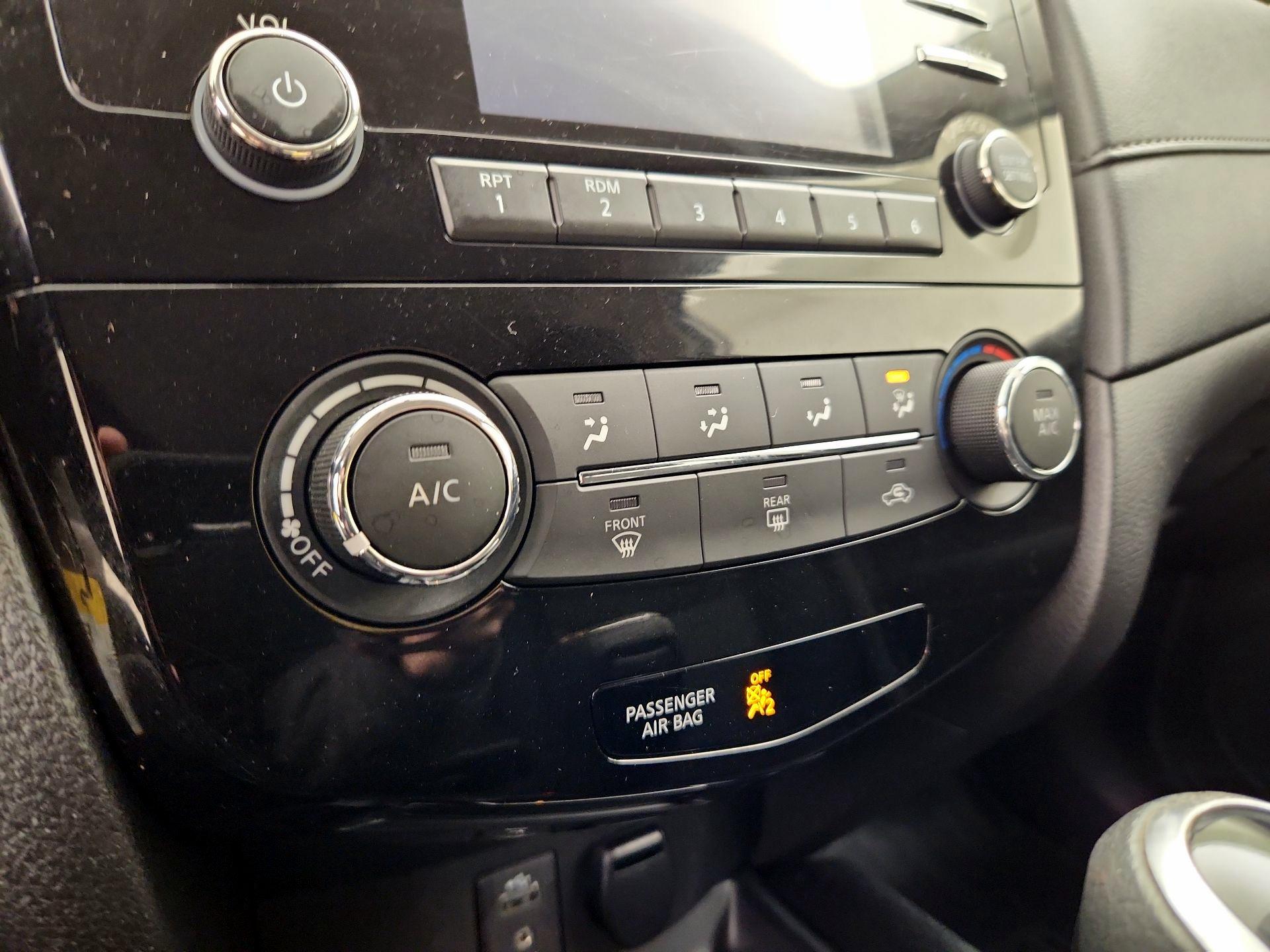 Thumbnail: 2017 Nissan Rogue - 16