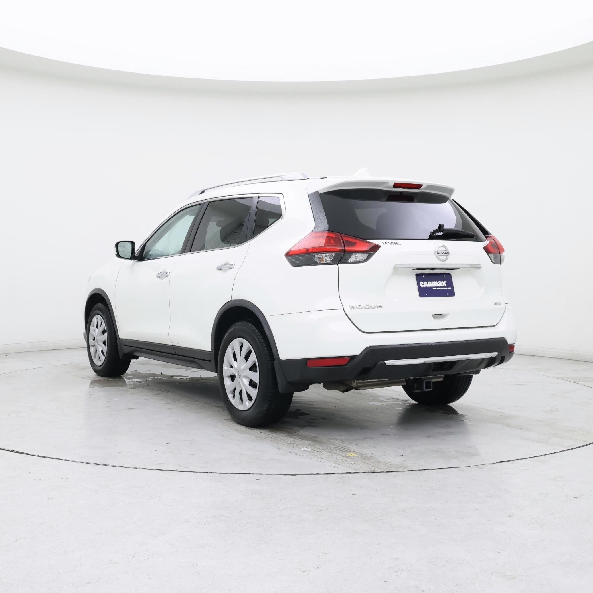 Thumbnail: 2017 Nissan Rogue - 2