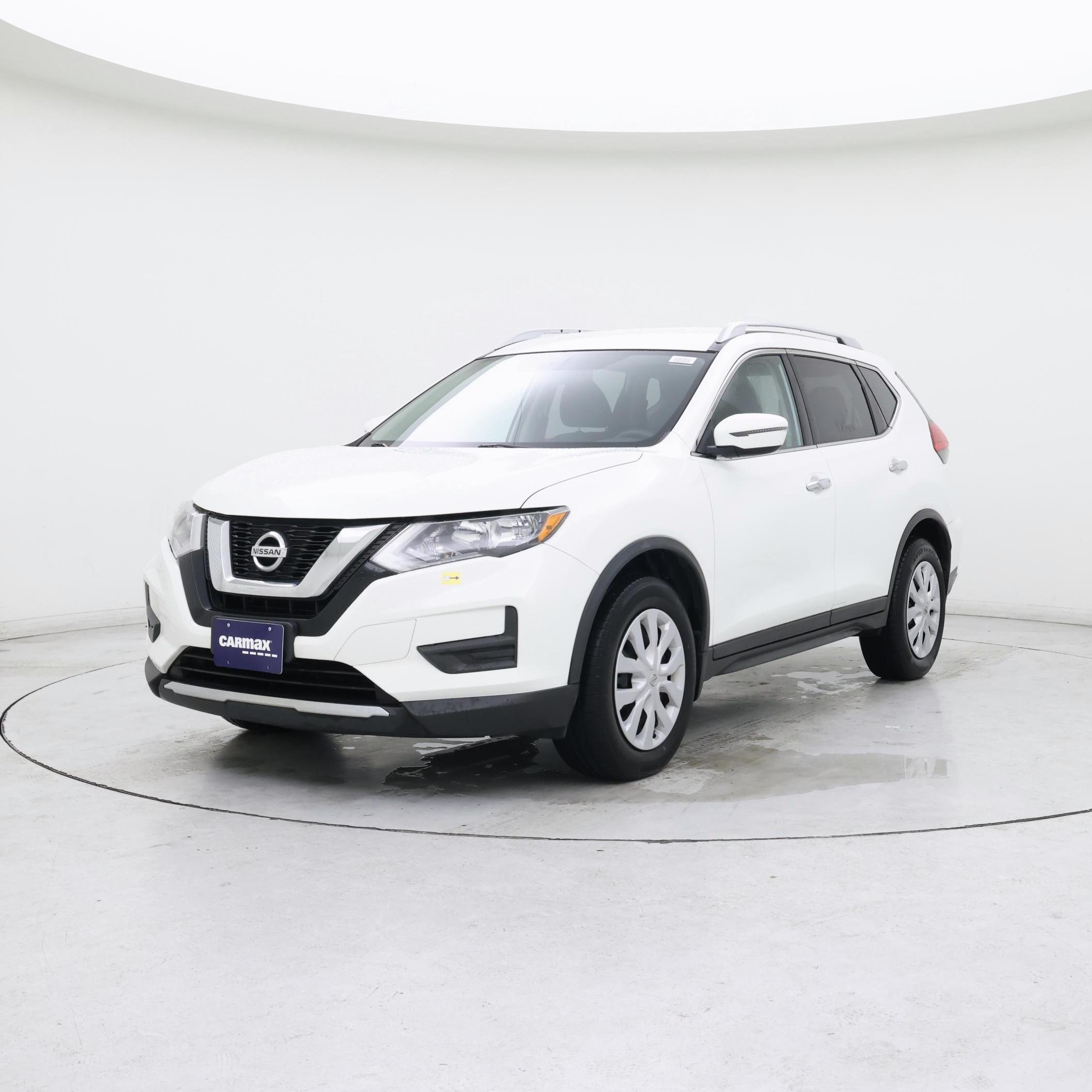 Thumbnail: 2017 Nissan Rogue - 4