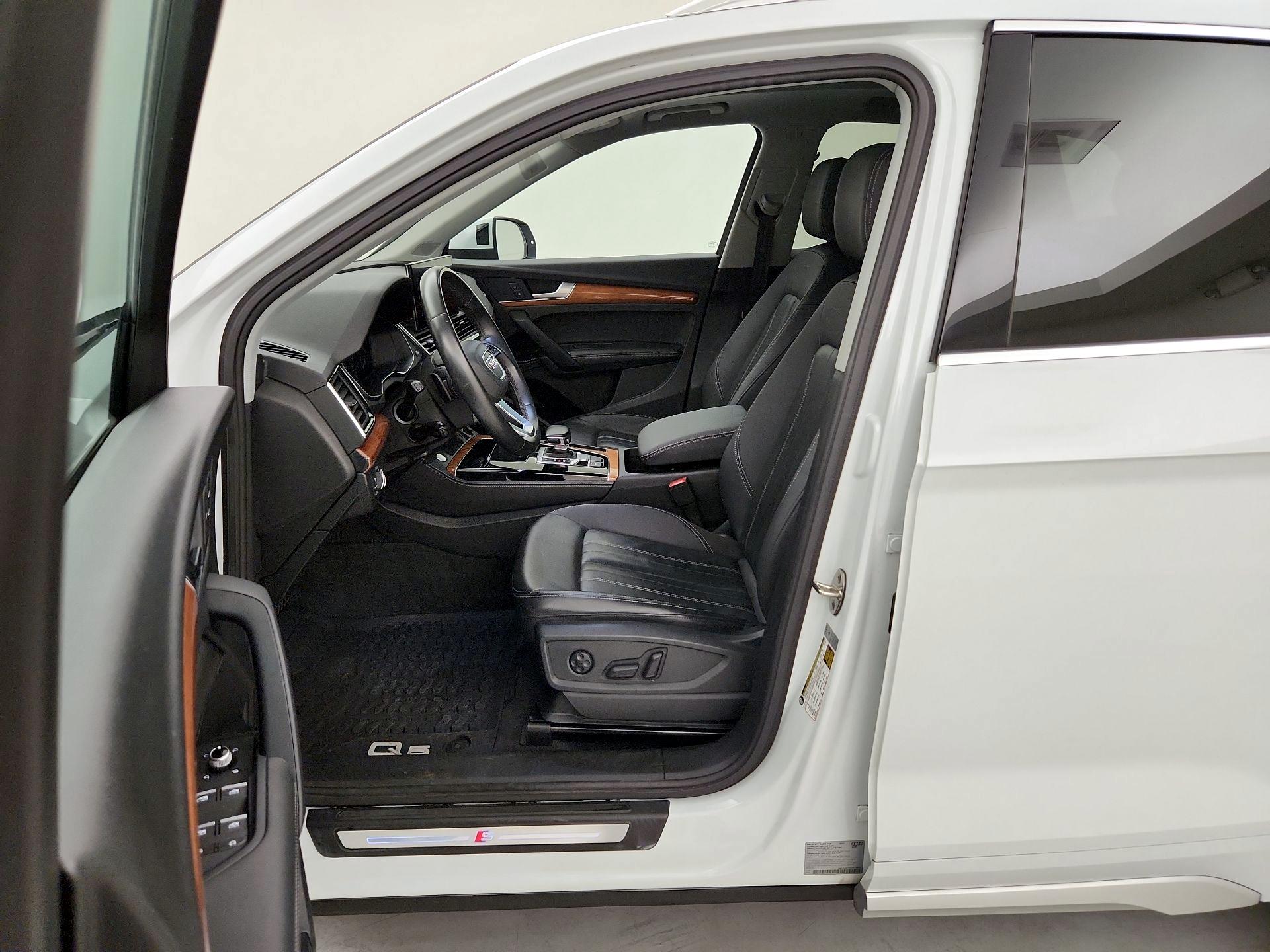 Thumbnail: 2021 Audi Q5 - 11