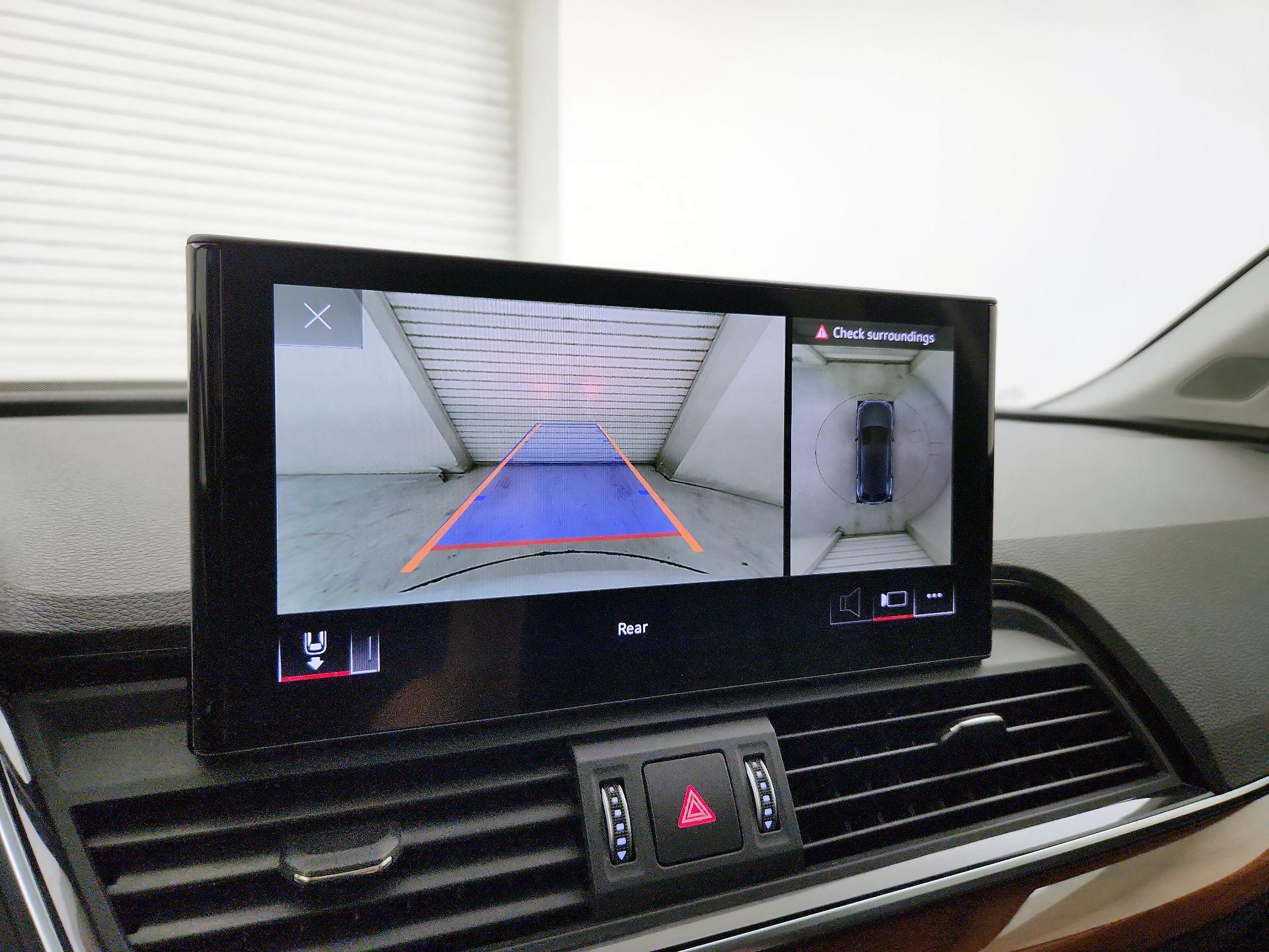 Thumbnail: 2021 Audi Q5 - 14