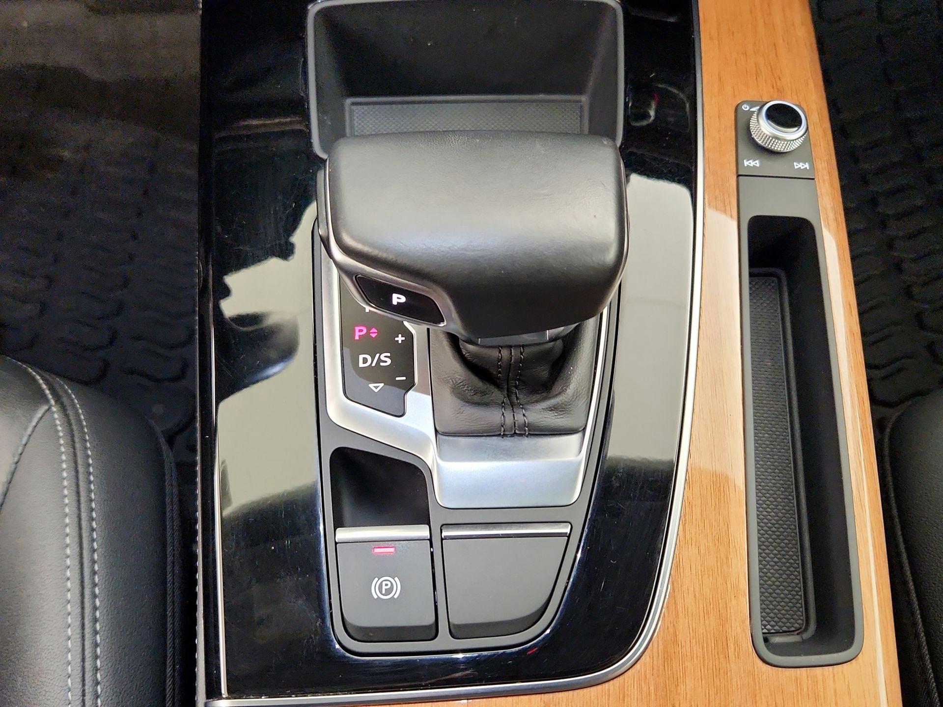 Thumbnail: 2021 Audi Q5 - 17