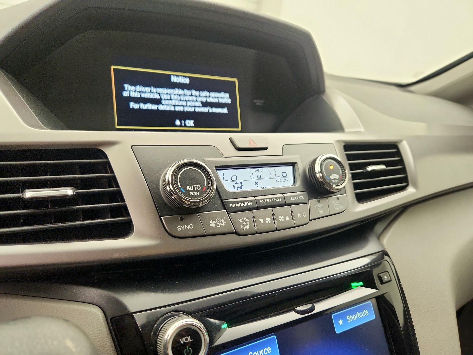 Thumbnail: 2015 Honda Odyssey - 16