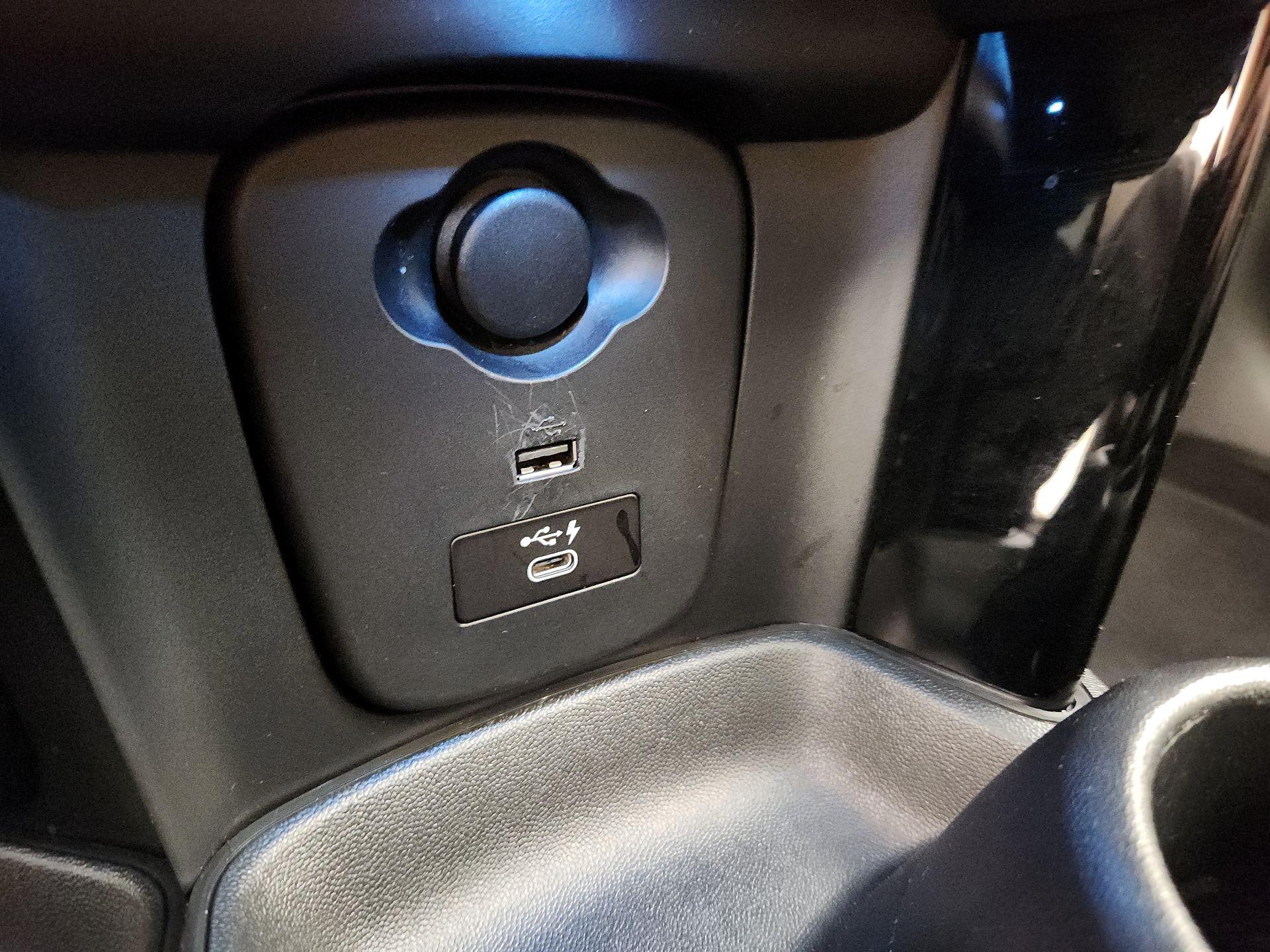 Thumbnail: 2022 MINI Cooper Hardtop - 19