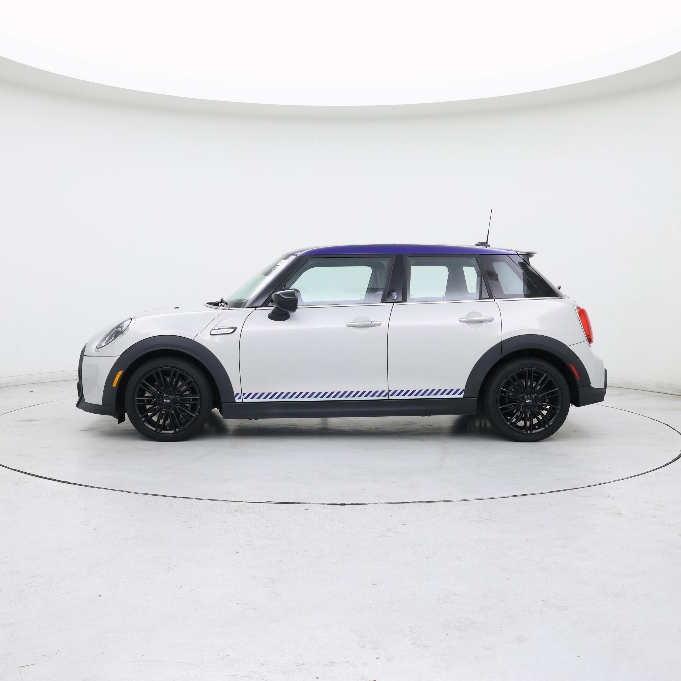 Thumbnail: 2022 MINI Cooper Hardtop - 3