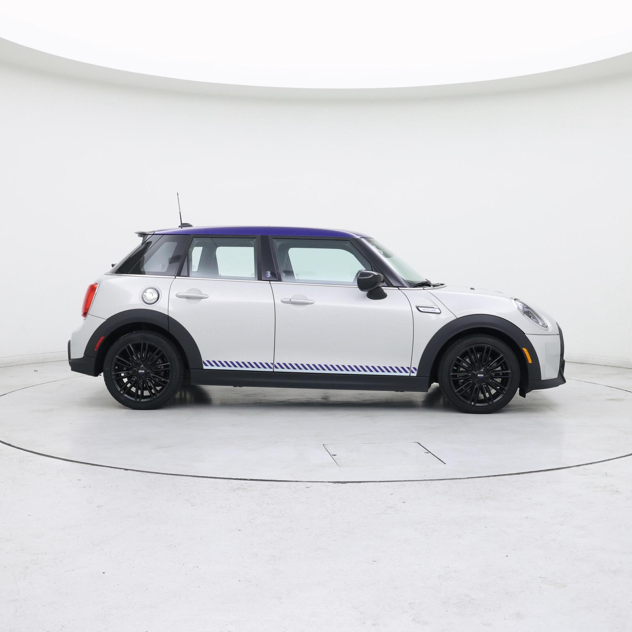 Thumbnail: 2022 MINI Cooper Hardtop - 7