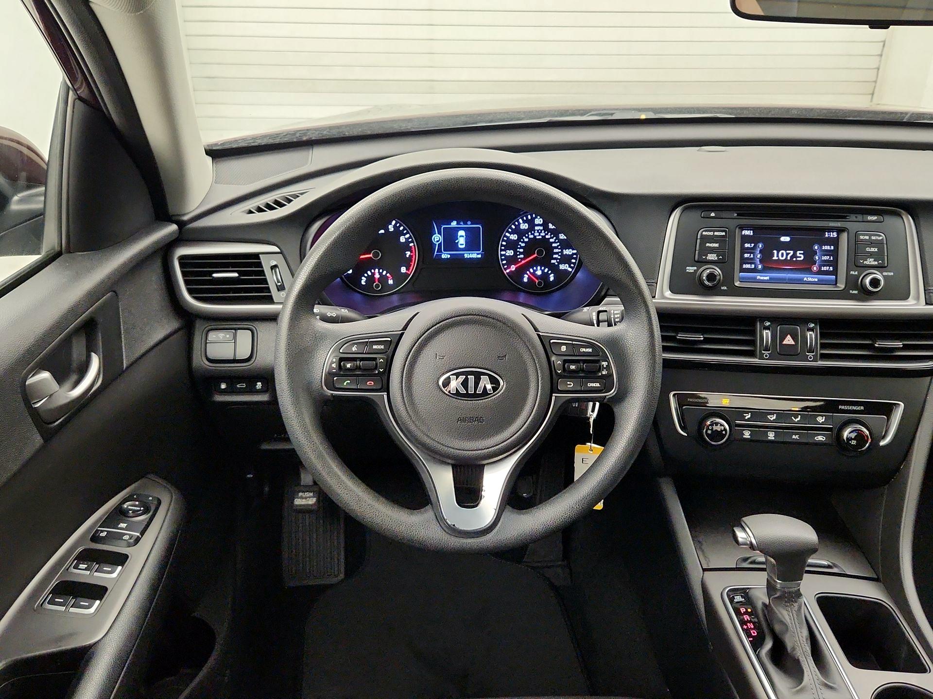 Thumbnail: 2016 Kia Optima - 10