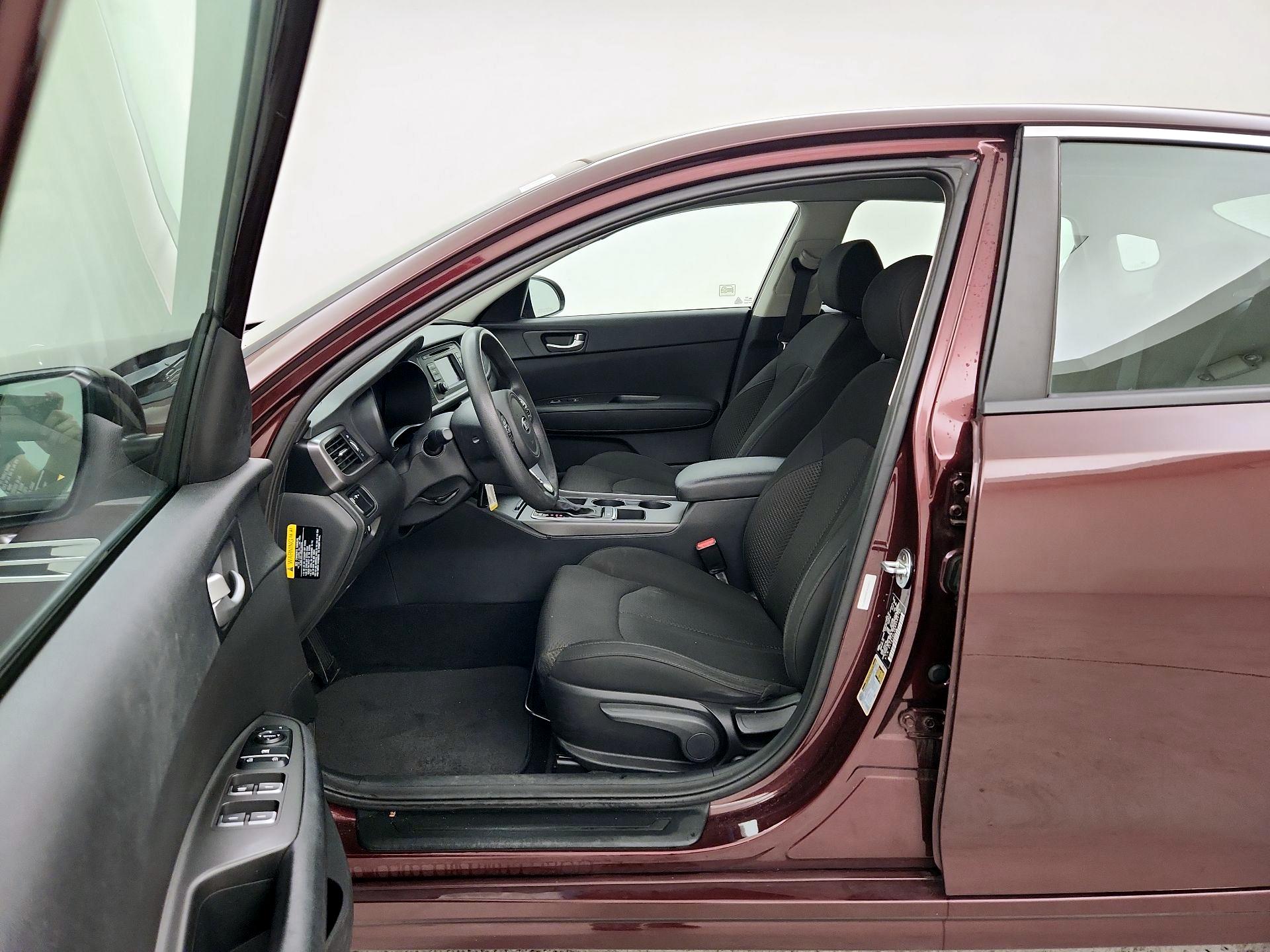 Thumbnail: 2016 Kia Optima - 11