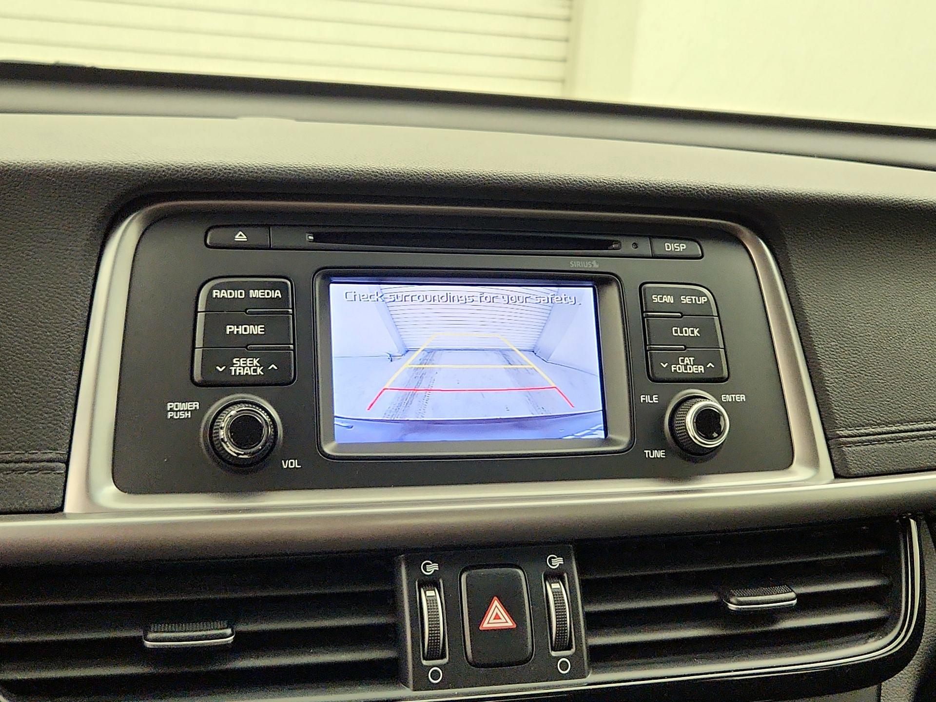 Thumbnail: 2016 Kia Optima - 14