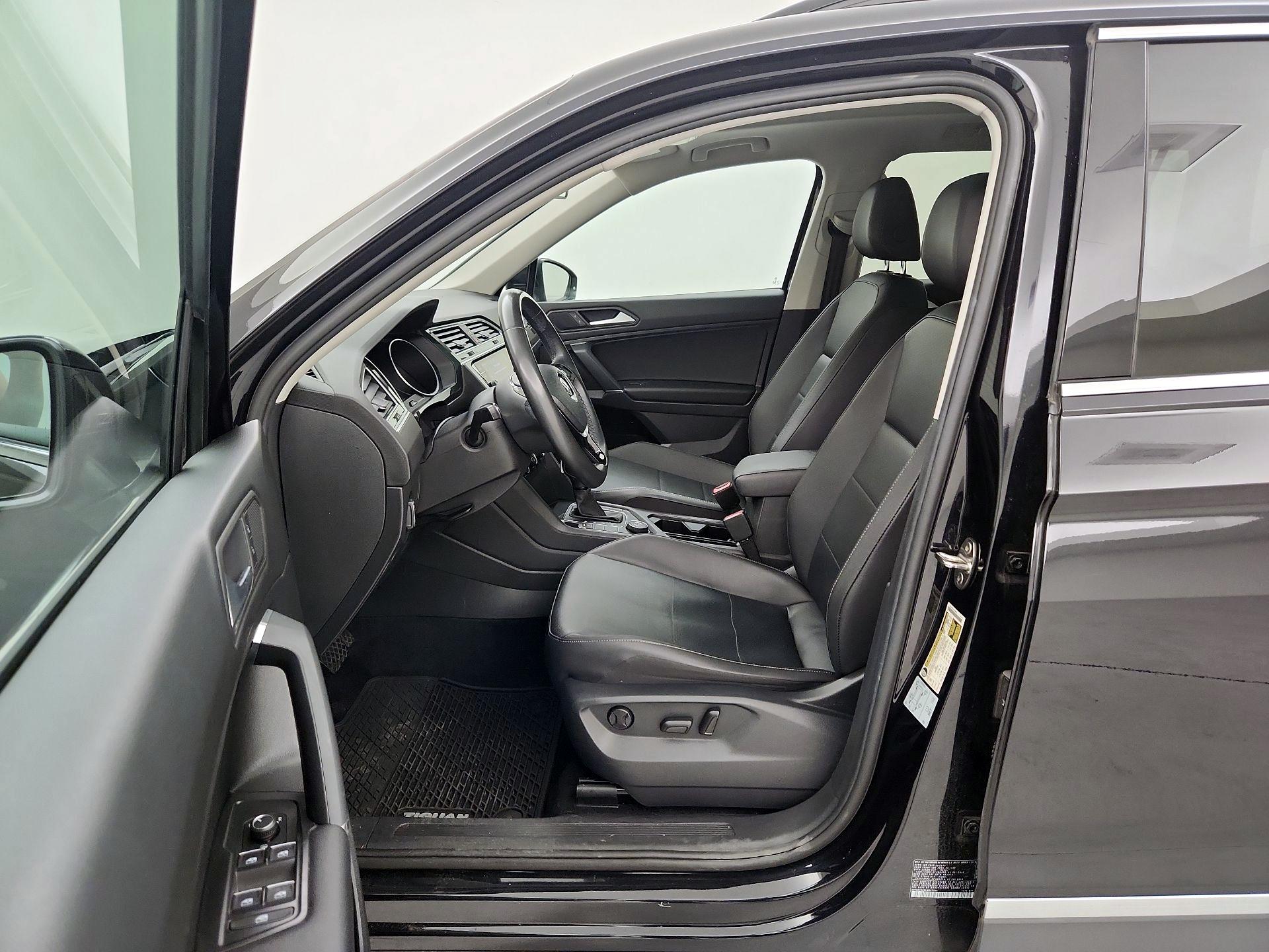 Thumbnail: 2020 Volkswagen Tiguan - 11