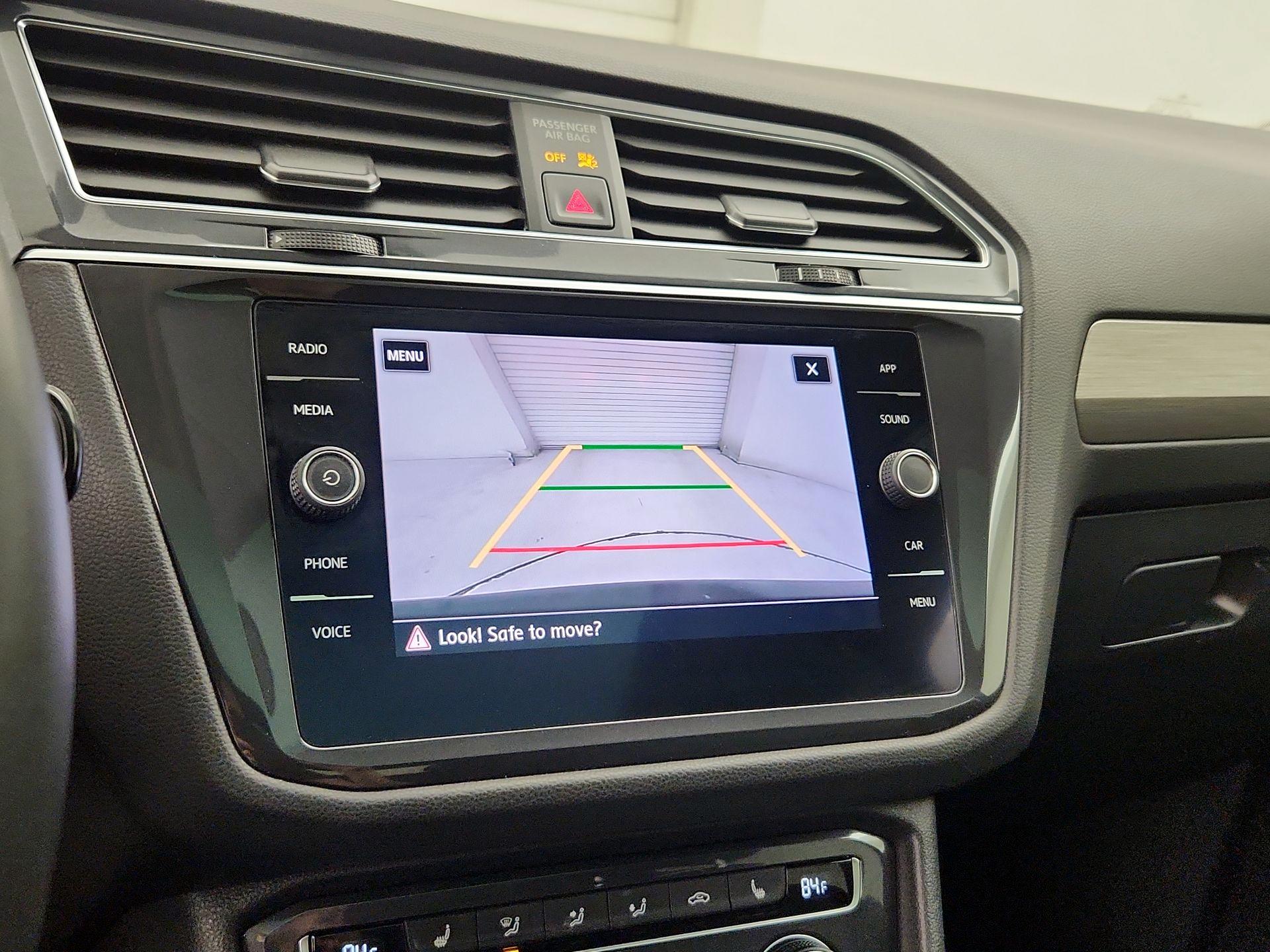 Thumbnail: 2020 Volkswagen Tiguan - 14