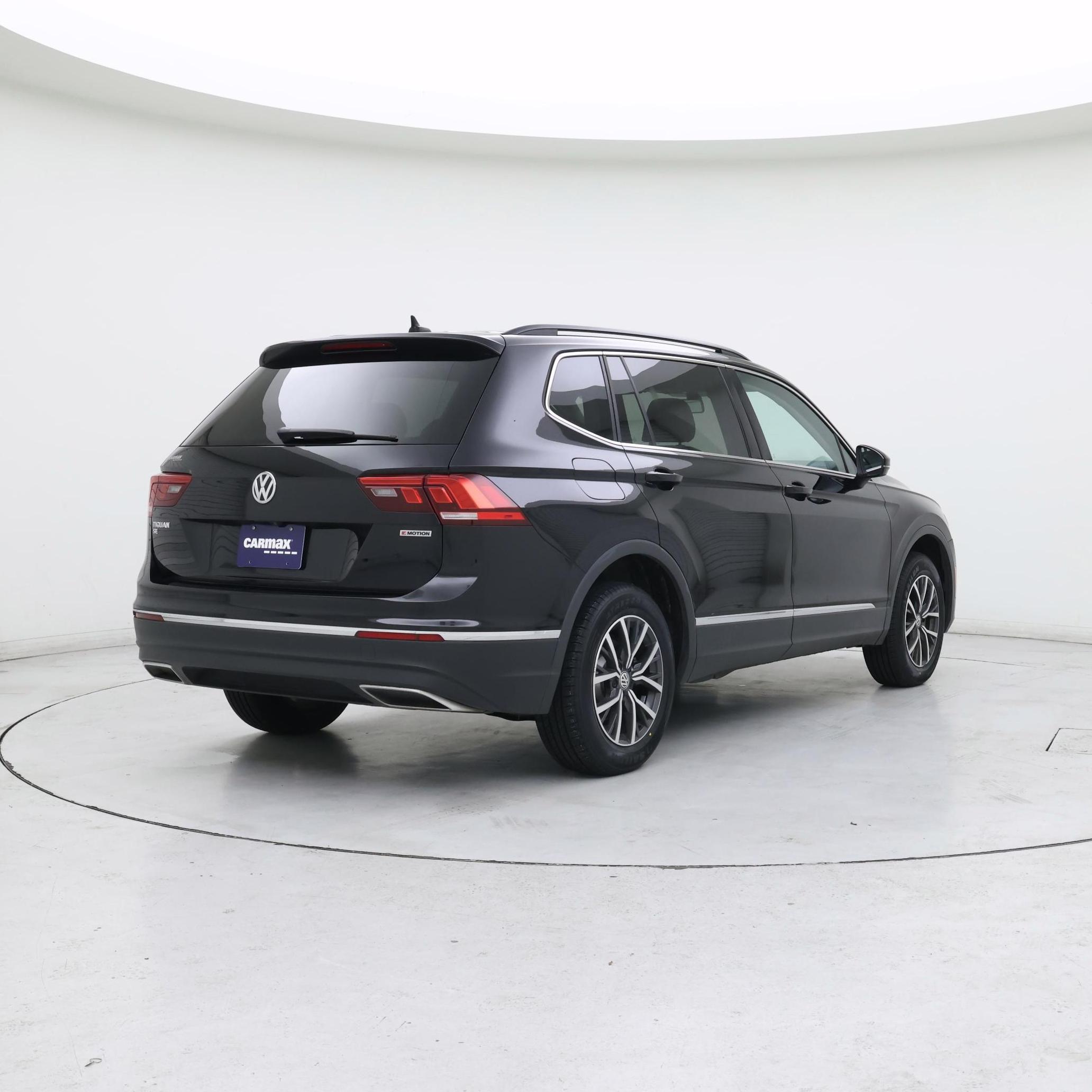 Thumbnail: 2020 Volkswagen Tiguan - 8