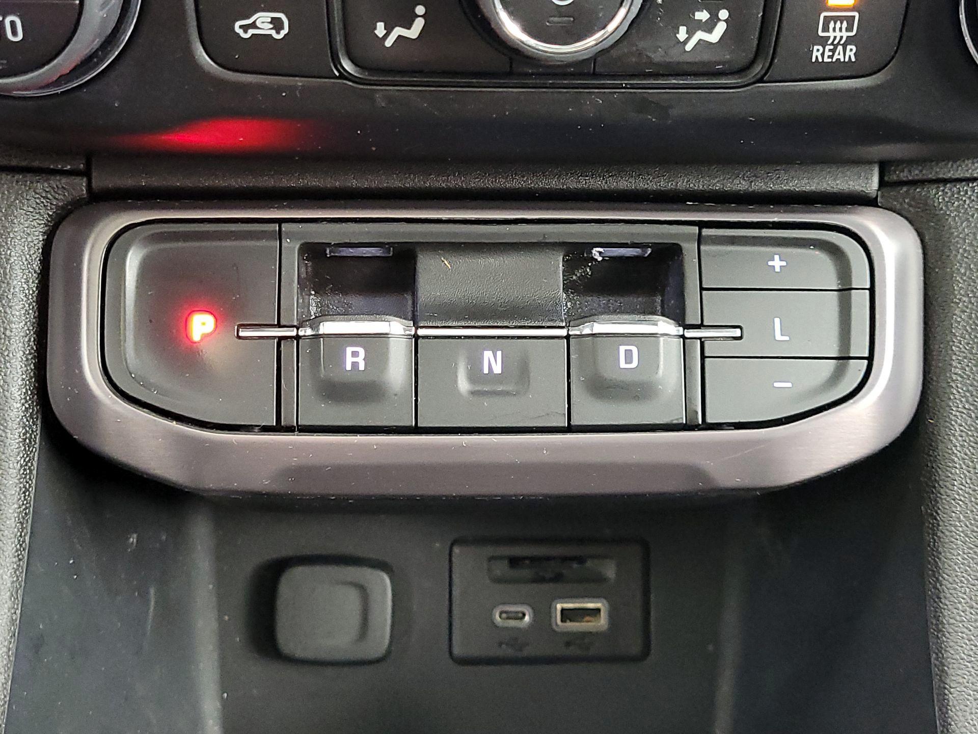 Thumbnail: 2022 GMC Acadia - 18