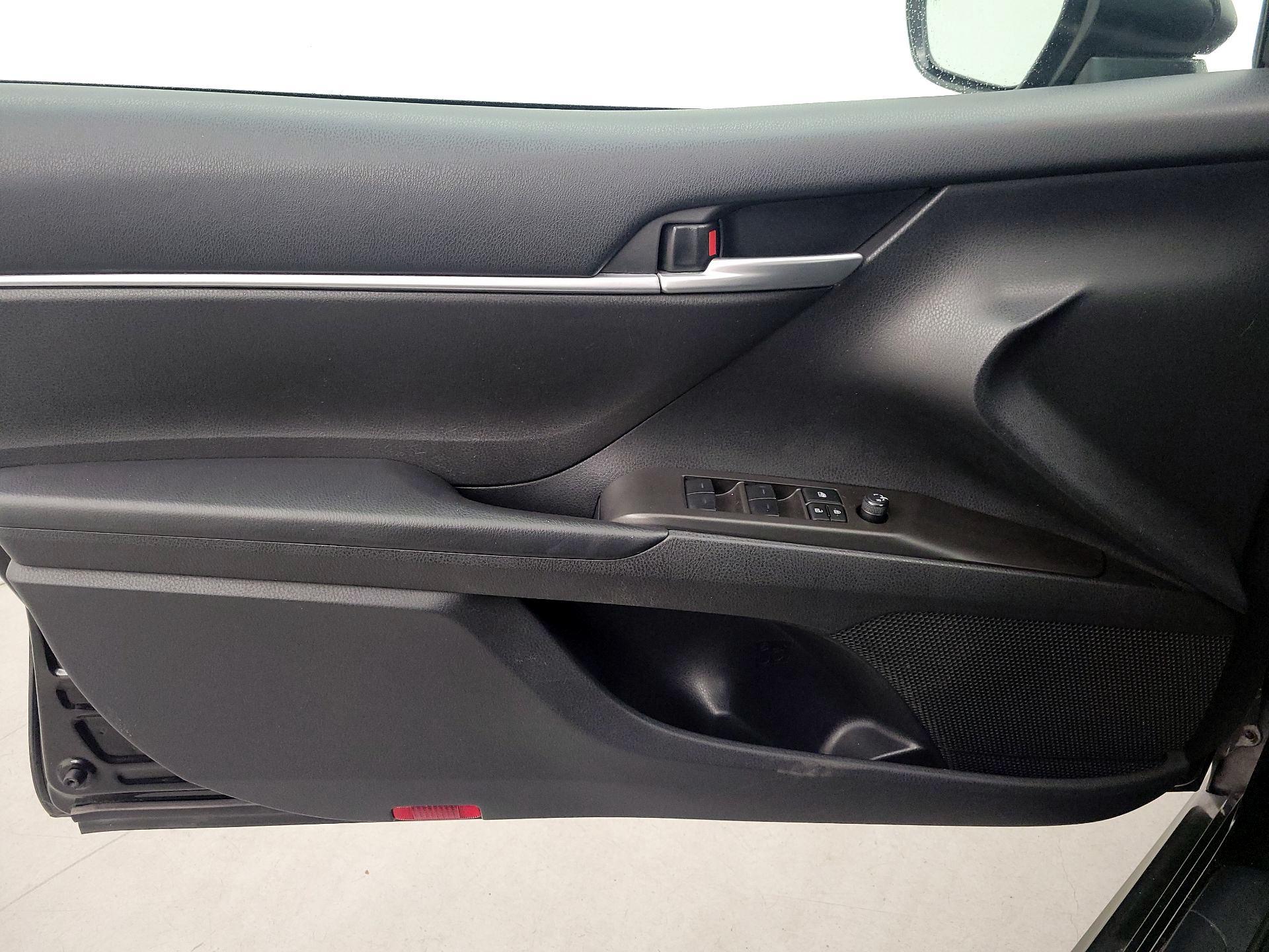 Thumbnail: 2023 Toyota Camry - 12